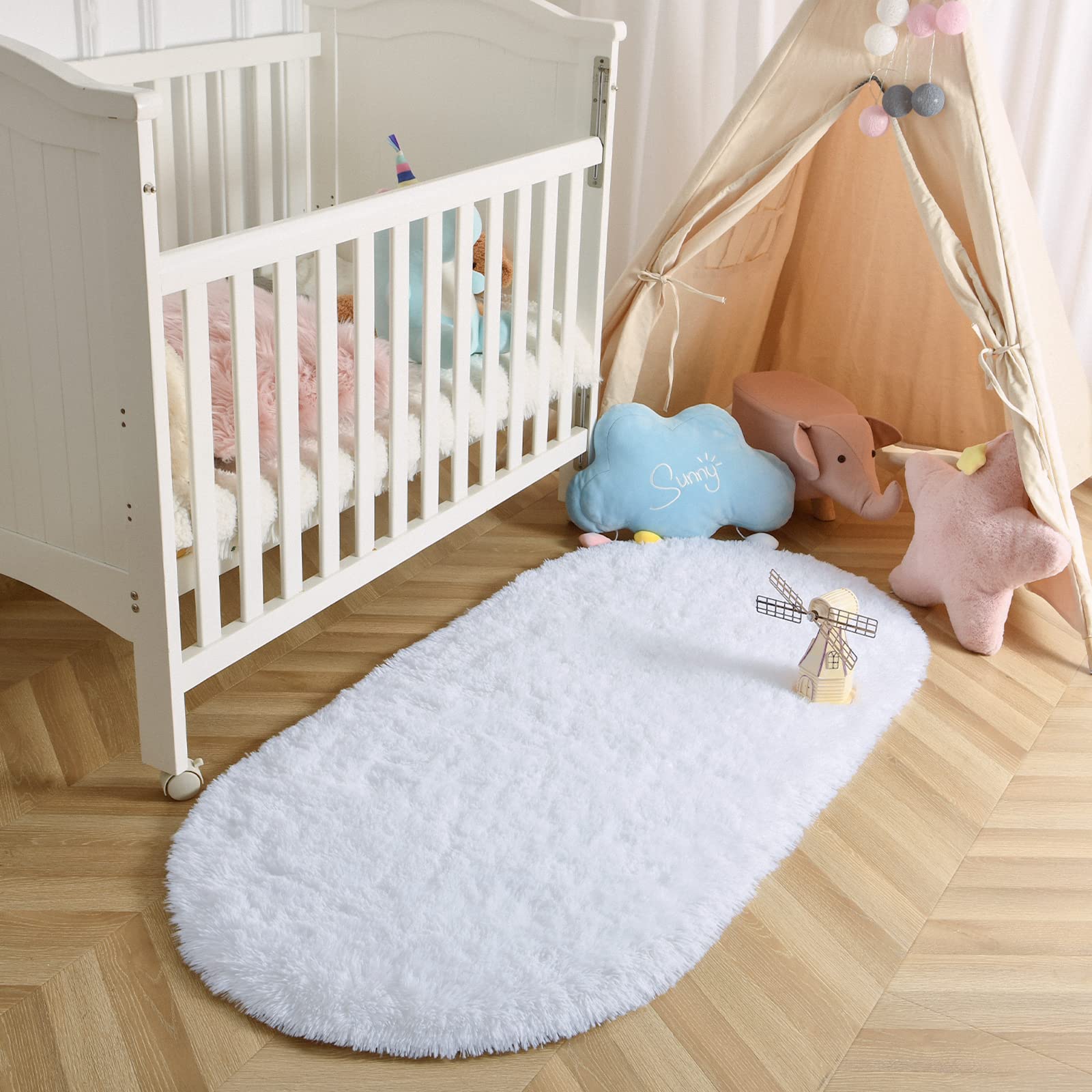 LOCHAS Fluffy White Shaggy Area Rug 2.6' x 5.3' - Ultra Soft Oval Bedroom Rug for Bedside, Living Room & Kids Room - Cozy Home Decor Carpet for Girls Bedroom & Nursery (Perfect for Cold Floors & Relaxation)