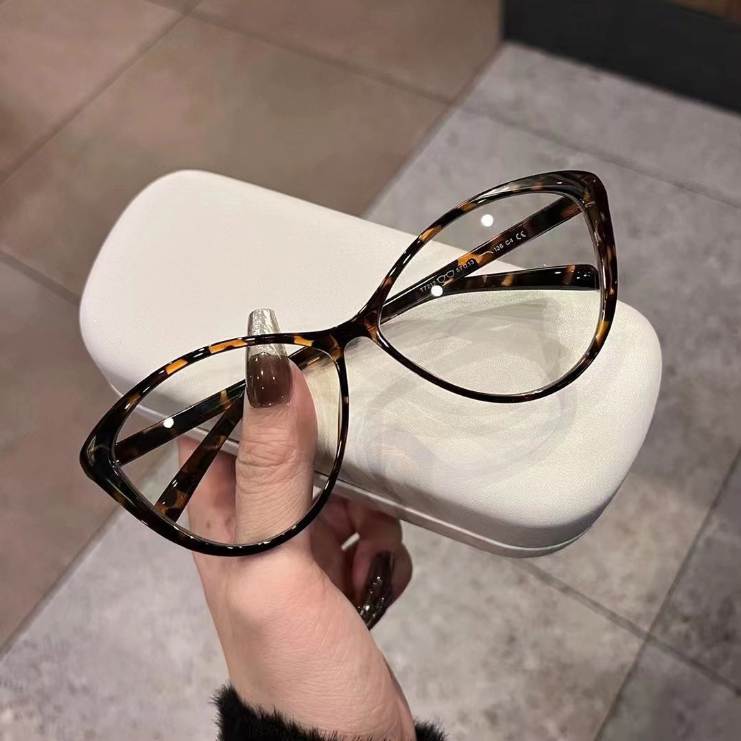 Vintage Cat Eye Glasses for Women - Classic Retro Sunglasses with UV Protection - Perfect for Fashion, Parties & Everyday Wear