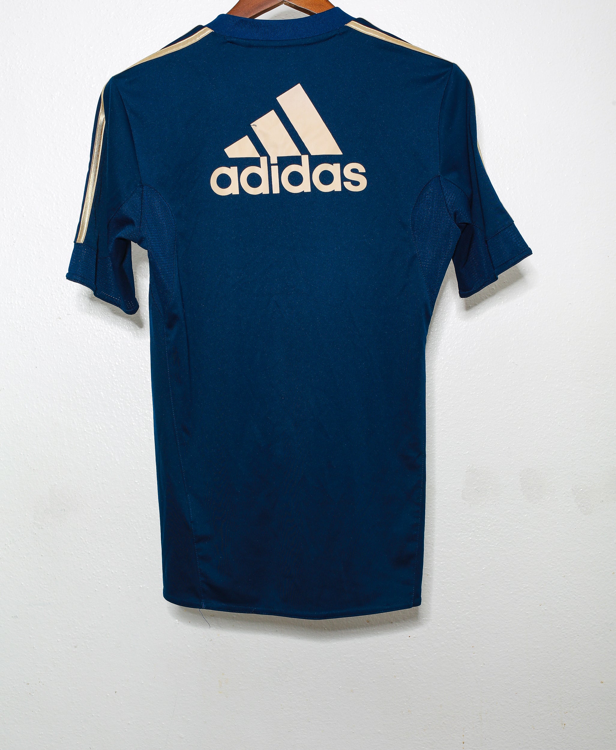 2009 Chelsea FC Training Jersey (Size S) - Authentic Football Shirt for Fans & Players - Perfect for Matches, Training & Casual Wear
