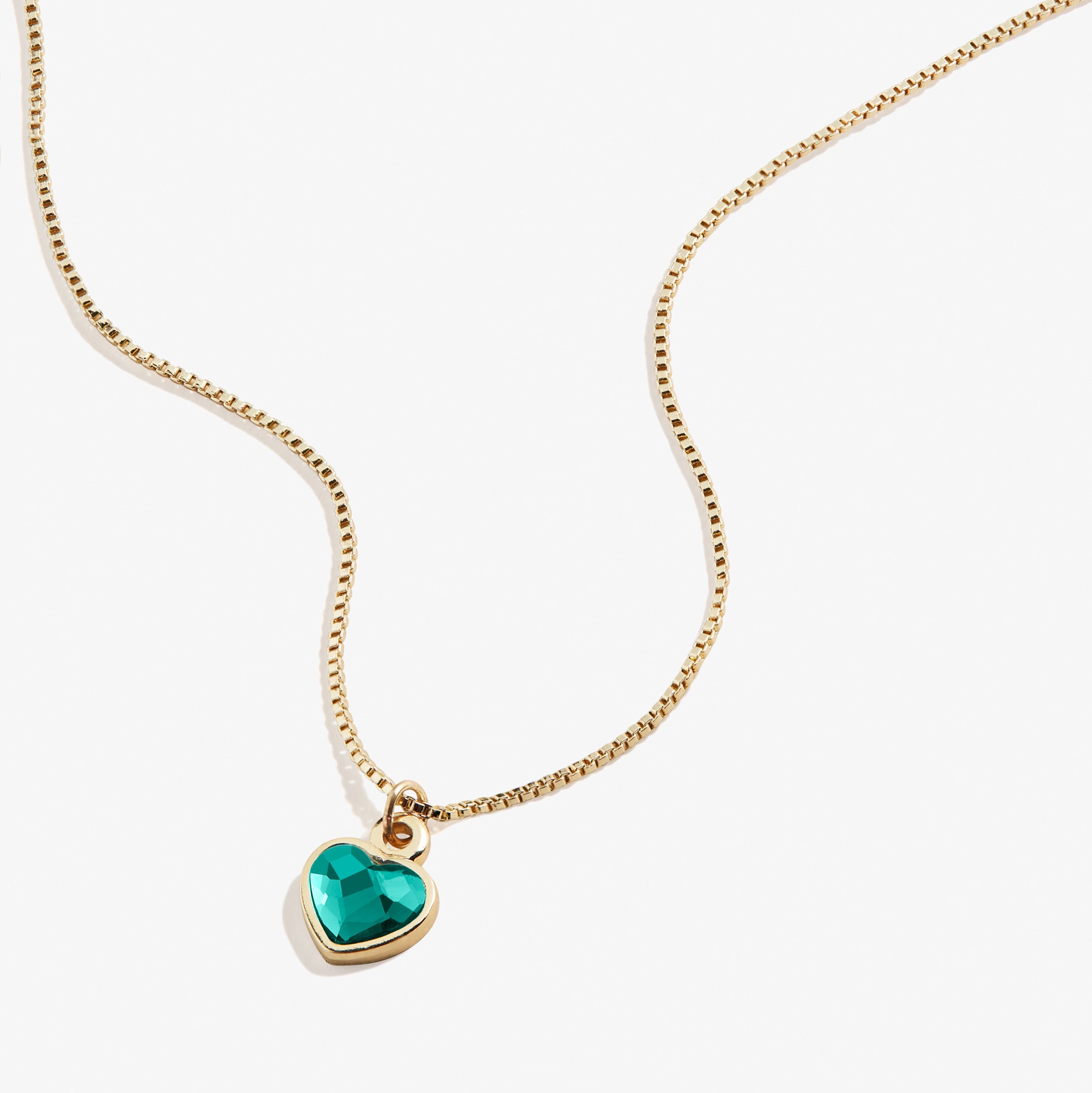Emerald Heart Necklace - May Birthstone Jewelry for Women | Elegant Green Gemstone Pendant Gift for Mother's Day, Anniversary & Valentine's Day