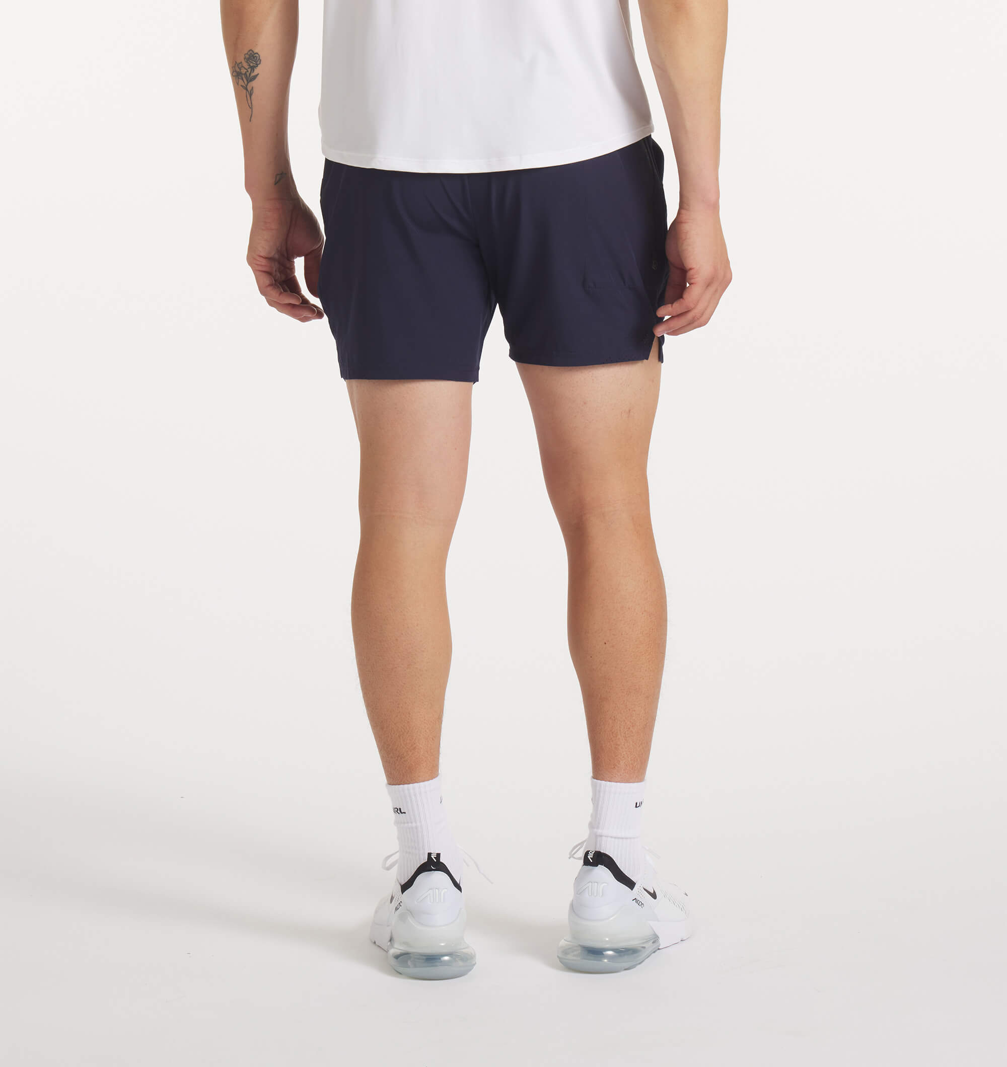UNRL Stride Short 5.5