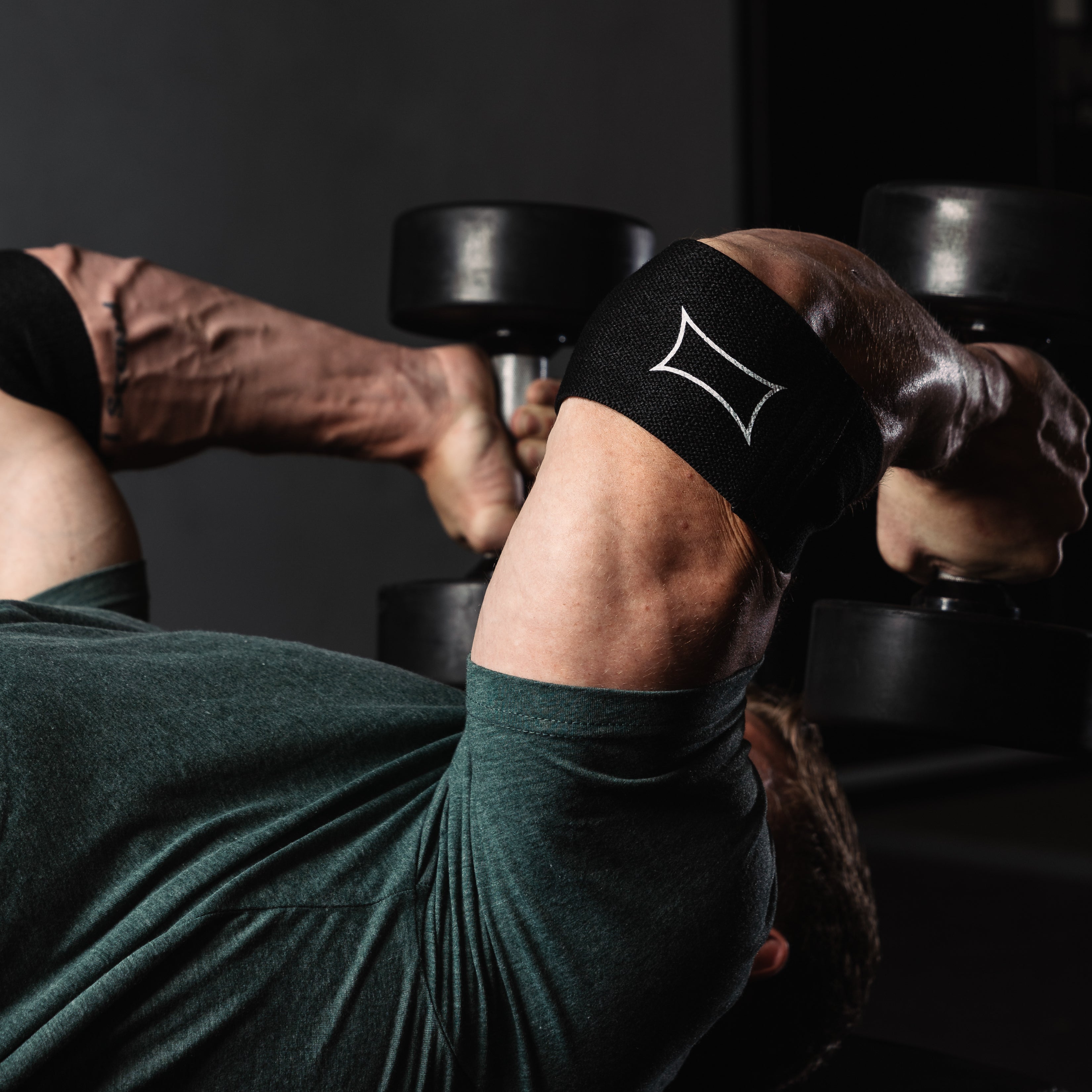 Best Compression Cuff for Pain Relief & Recovery - Adjustable Support for Arms & Legs - Ideal for Athletes, Post-Surgery & Arthritis Relief