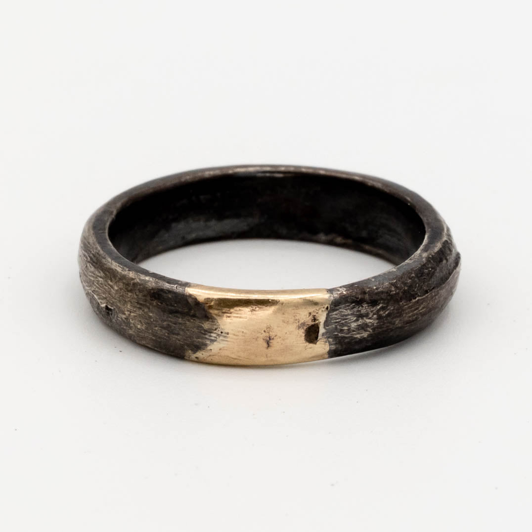 Vintage Black & Gold Band Ring for Men - Elegant Gothic Jewelry for Weddings, Parties & Everyday Wear