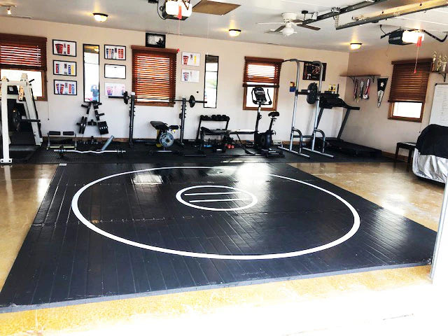 Black with White circles and Starting Lines