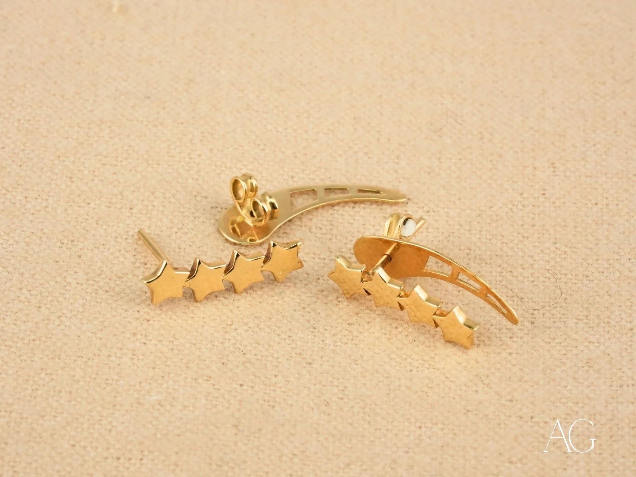 4 Stars Ear Climber Earrings for Women - Trendy Cartilage Hoop Earrings for Helix, Tragus & Lobe Piercing - Perfect for Parties, Weddings & Everyday Wear