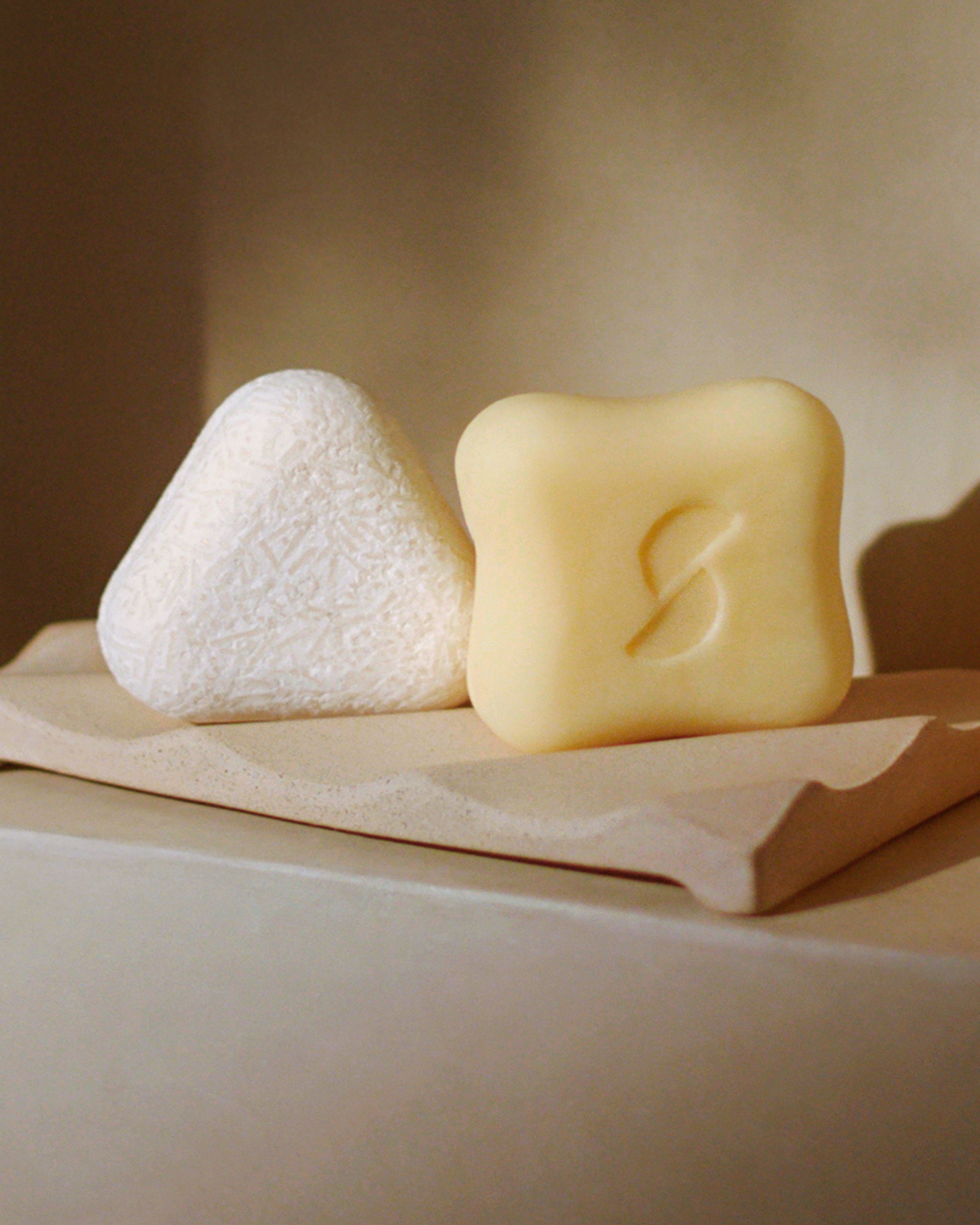 Deep Moisture & Anti-Frizz Shampoo Bar for Curly, Coily & Frizzy Hair - Natural Hair Care for Dry, Damaged Hair - Perfect for Daily Use & Travel