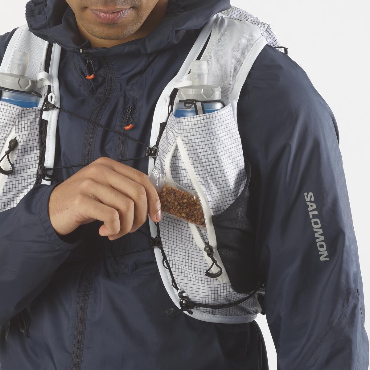 Adv Skin Cross Season 15 Unisex Running Vest - Lightweight Breathable Hydration Pack for Marathon Trail Runners - Perfect for Long Distance Training & Outdoor Adventures