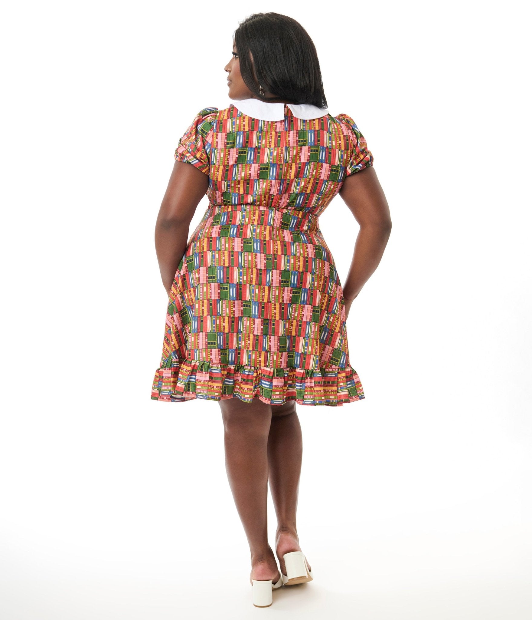 Smak Parlour Plus Size Library Shelves Print Smocked Fit & Flare Dress - Elegant Floral Library Print Midi Dress for Women, Perfect for Office, Party & Special Occasions