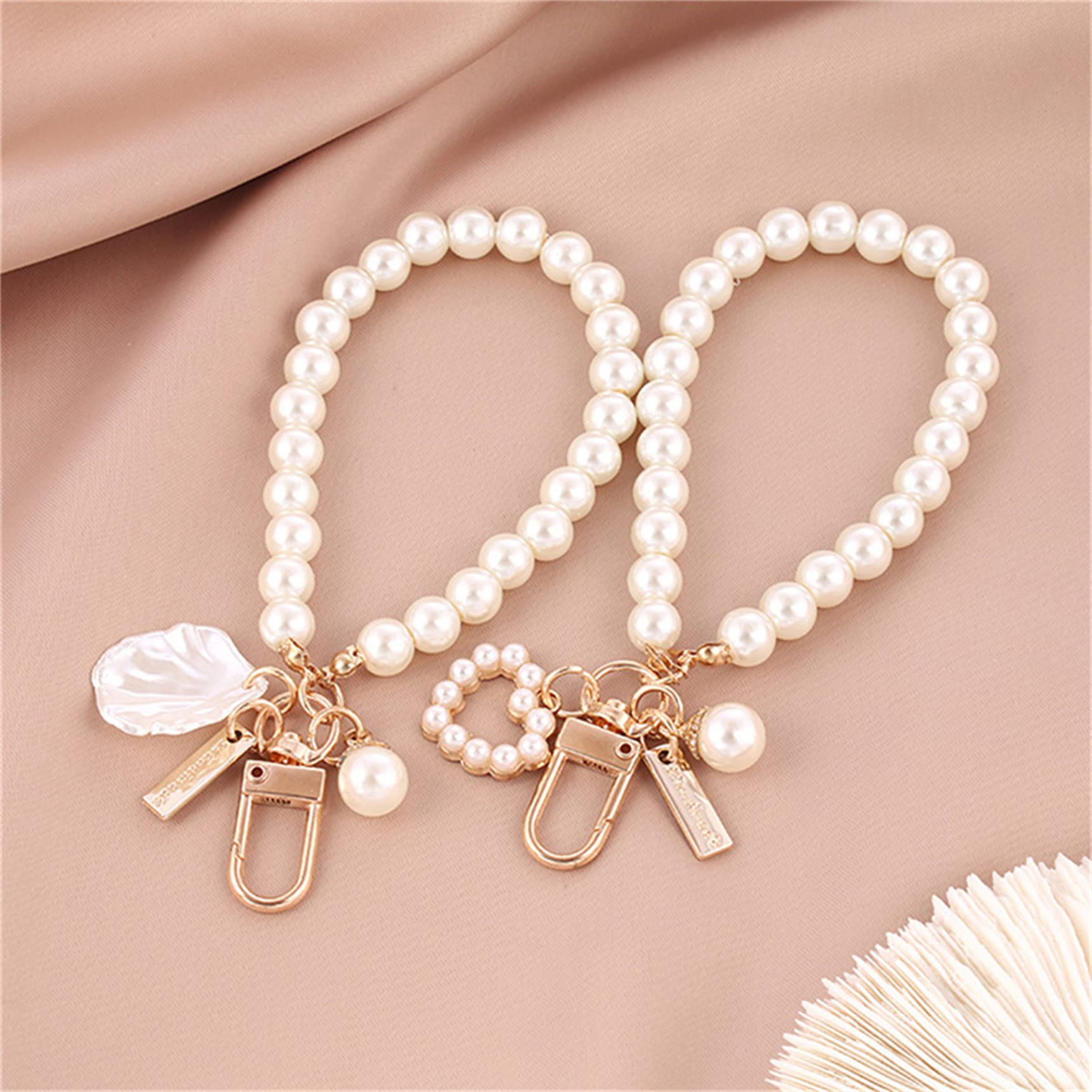 Elegant Imitation Pearl Keychain for Women - Stylish Backpack Key Pendant, Key Ring Charm Accessory (Perfect Gift for Her, Great for Keys, Bags & Backpacks)