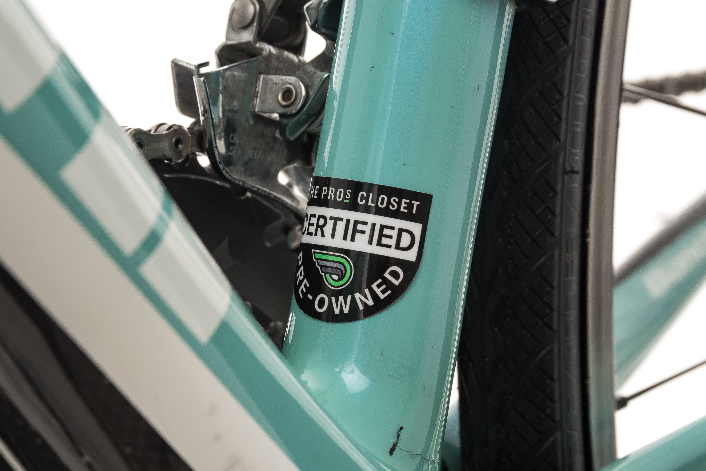 Bianchi Sempre 2012 Road Bike - 53cm Carbon Frame, Lightweight & Fast - Perfect for Racing, Commuting & Long-Distance Cycling