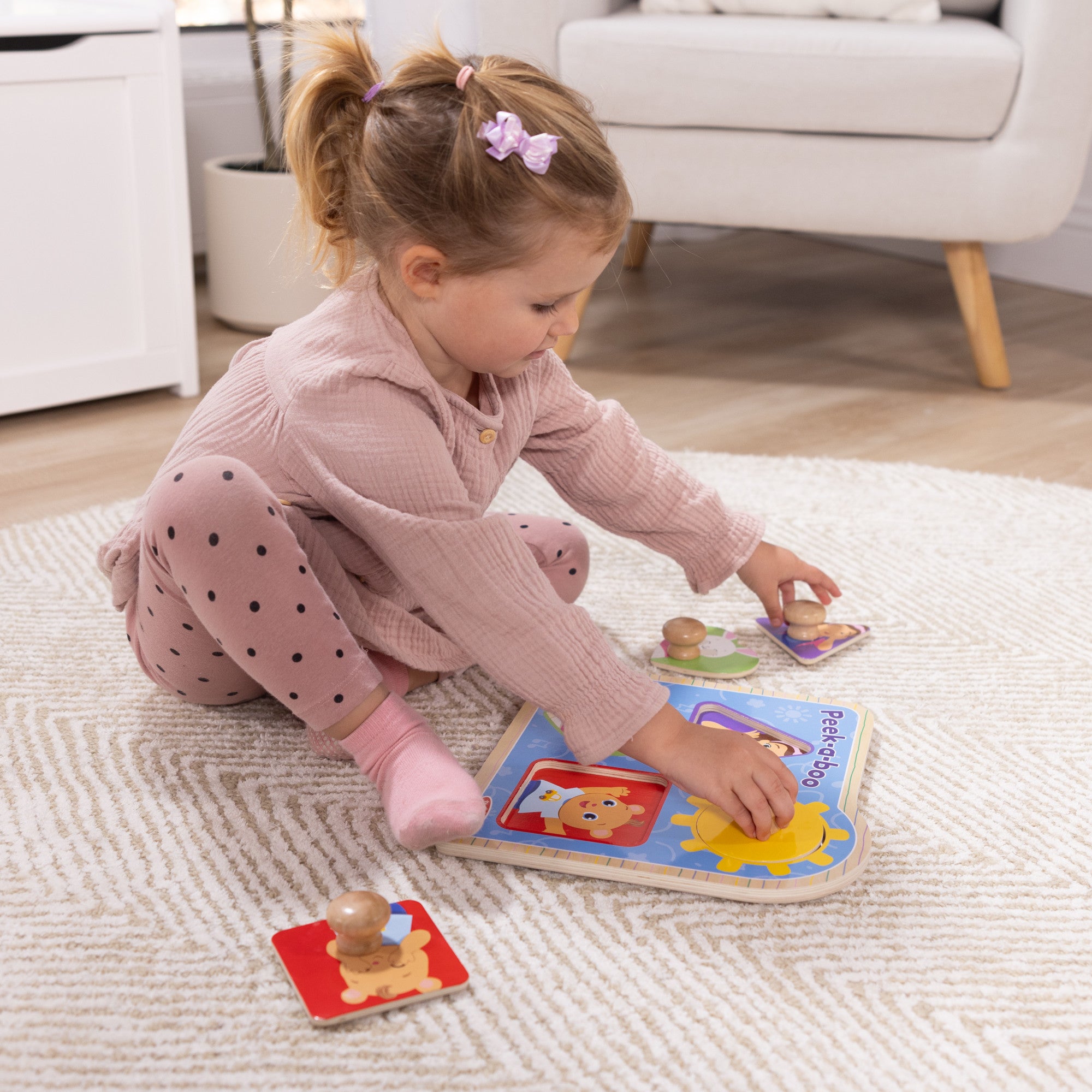 Ms. Rachel™ Wooden Peek-a-Boo Jumbo Peg Puzzle - 4 Piece Toddler Learning Toy for Fine Motor Skills & Shape Recognition - Perfect for Preschool Classroom & Montessori Playtime