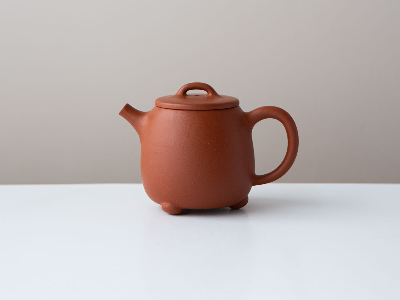 Premium Yixing Zisha Teapot - Authentic Chinese Purple Clay Teapot for Gongfu Tea Ceremony | Perfect for Oolong, Pu-erh & Black Tea Brewing | Ideal Gift for Tea Lovers & Home Decor