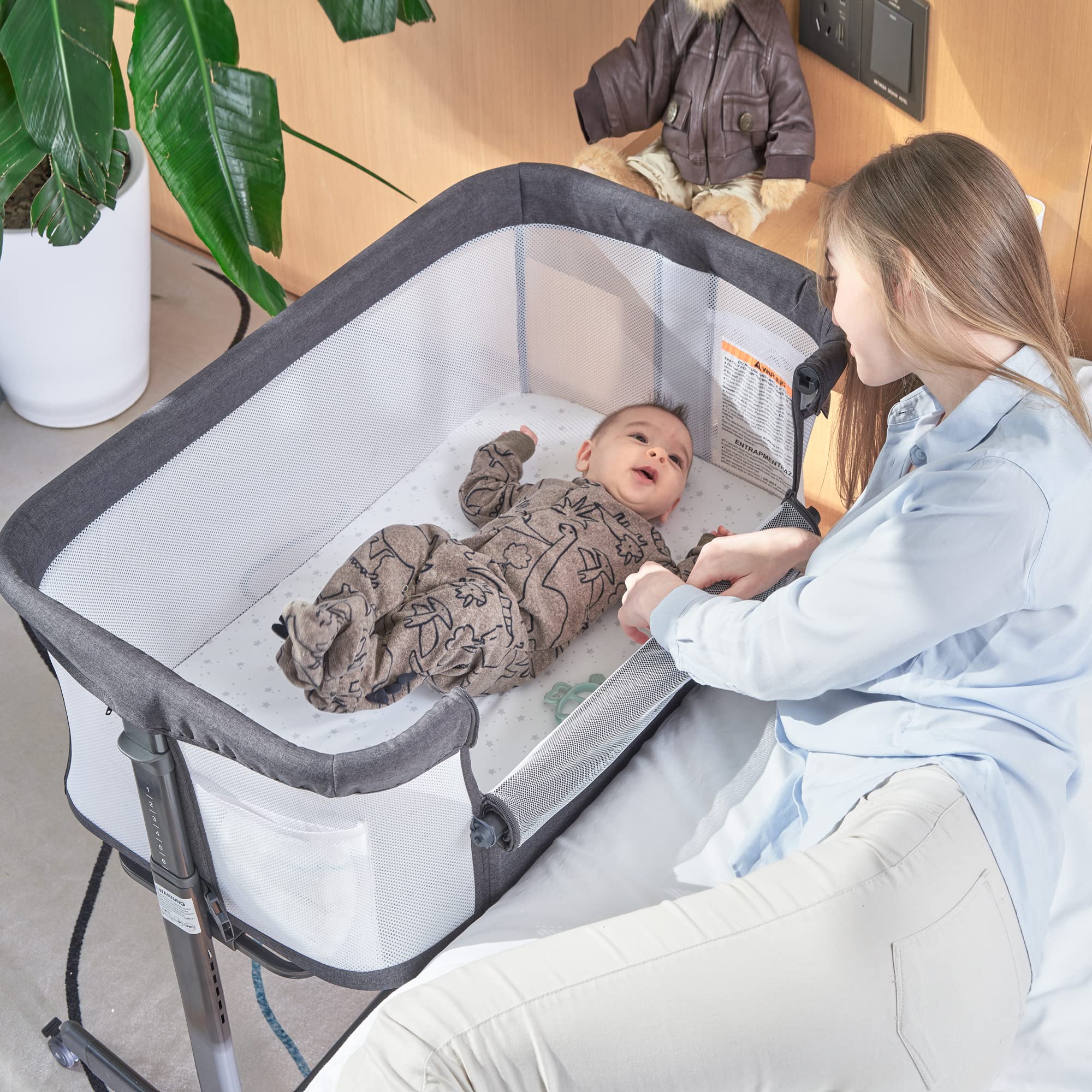 Portable Baby Bassinet Bedside Sleeper with Wheels - Lightweight Foldable Crib for Newborns & Infants, Breathable Mesh & Adjustable Height (Grey) - Perfect for Nursery, Bedroom Co-Sleeping & Travel