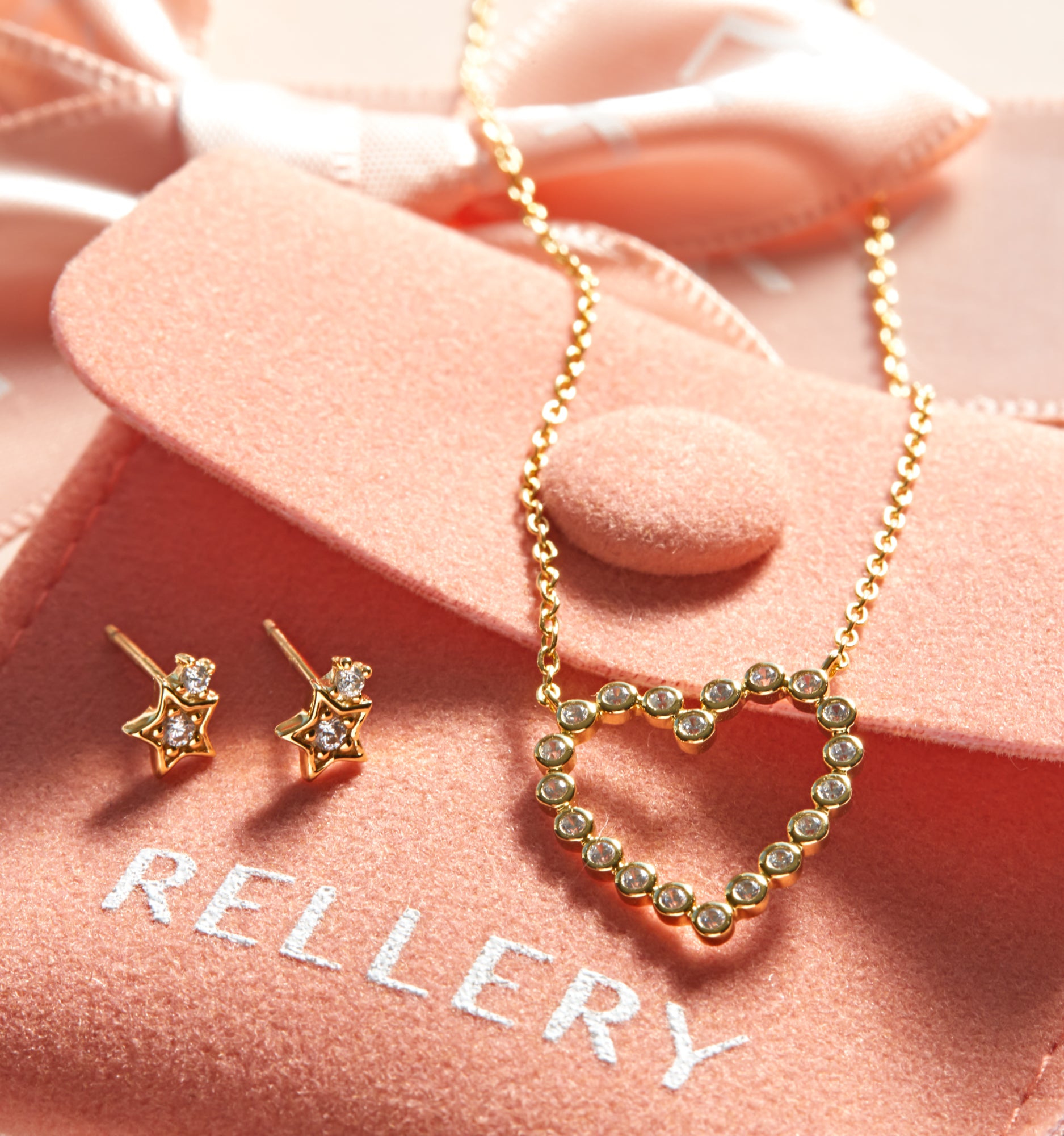 Elegant Heart Necklace for Women - 18K Gold Plated Romantic Jewelry Gift for Her - Perfect for Valentine's Day, Anniversary & Special Occasions
