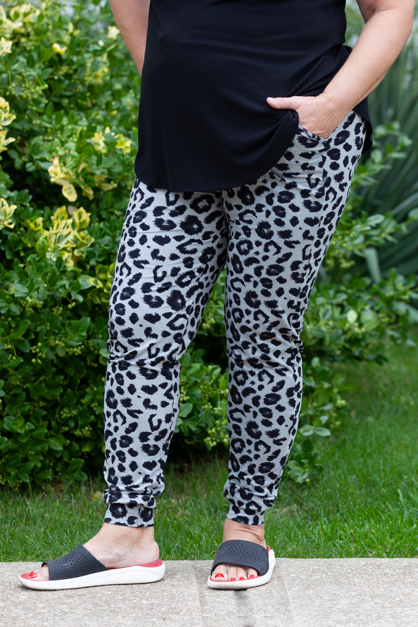 Snow Leopard Print Joggers for Women - Soft Fleece Lounge Pants for Yoga, Running & Casual Wear