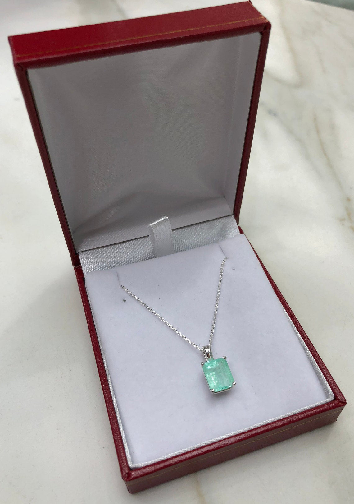 2.50 Carat Natural Light Green Emerald Pendant Necklace - 925 Sterling Silver Jewelry for Women - Perfect for Weddings, Anniversaries & Special Occasions