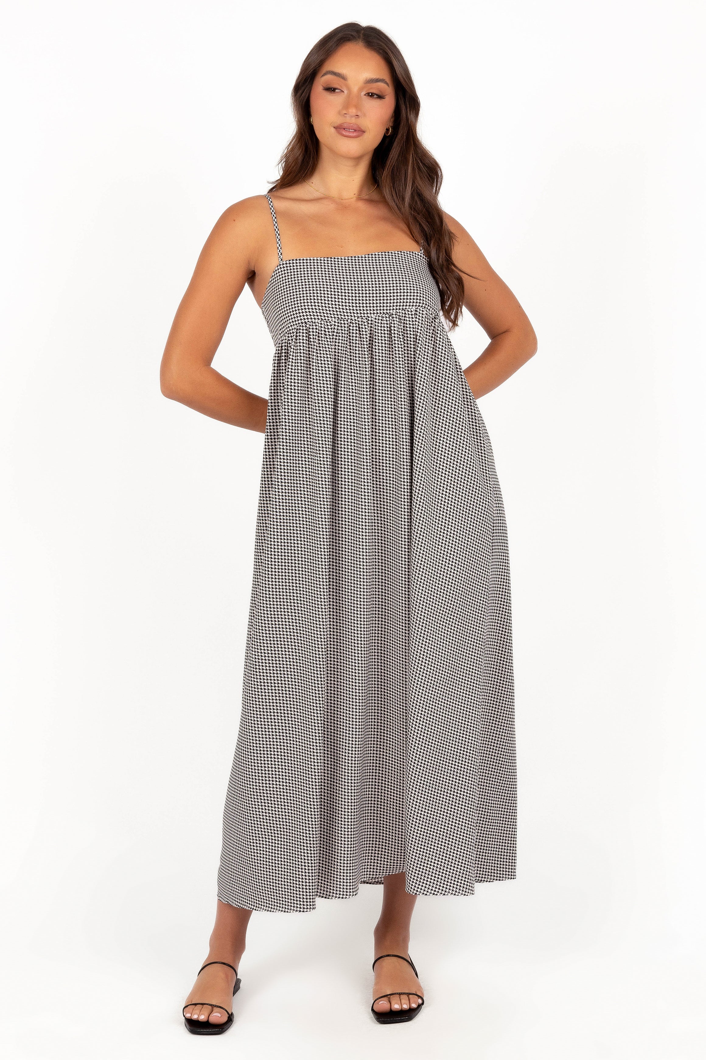 Stylish Andy Maxi Dress in Classic Herringbone Pattern - Perfect for Casual Outings, Beach Vacations & Summer Parties
