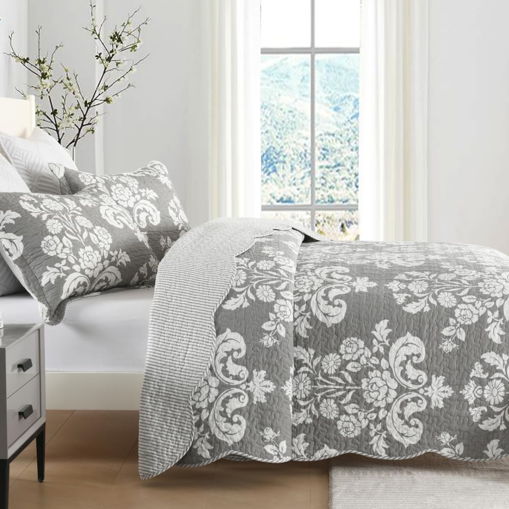 Queen Size Quilt Set - 100% Cotton Lightweight Reversible Farmhouse Paisley Floral Bedspread | 3-Piece Grey White All Season Bedding | Perfect for Master Bedroom, Guest Room & Cozy Farmhouse Decor