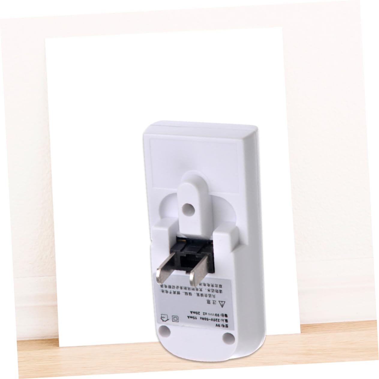 Angoily 9V Li-ion Rechargeable Battery and Charger Set - 2 Slot Compact Charger with LED Status Indicator - Perfect for Guitar Pedals, Smoke Detectors & Electronic Devices