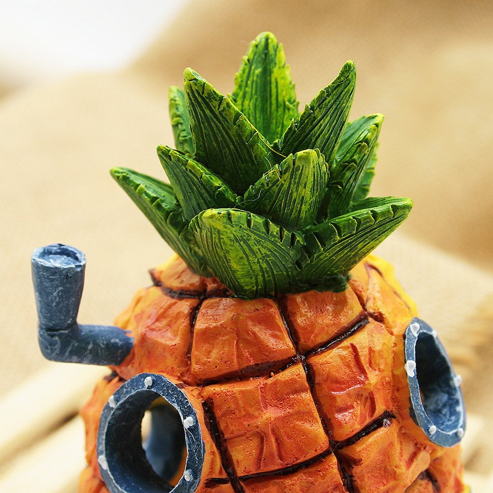 Penn-Plax SpongeBob SquarePants Officially Licensed Aquarium Decoration – SpongeBob’s Pineapple House – Large Fish Tank Ornament for Tropical & Freshwater Aquariums – Perfect for Home, Office & Kids' Rooms