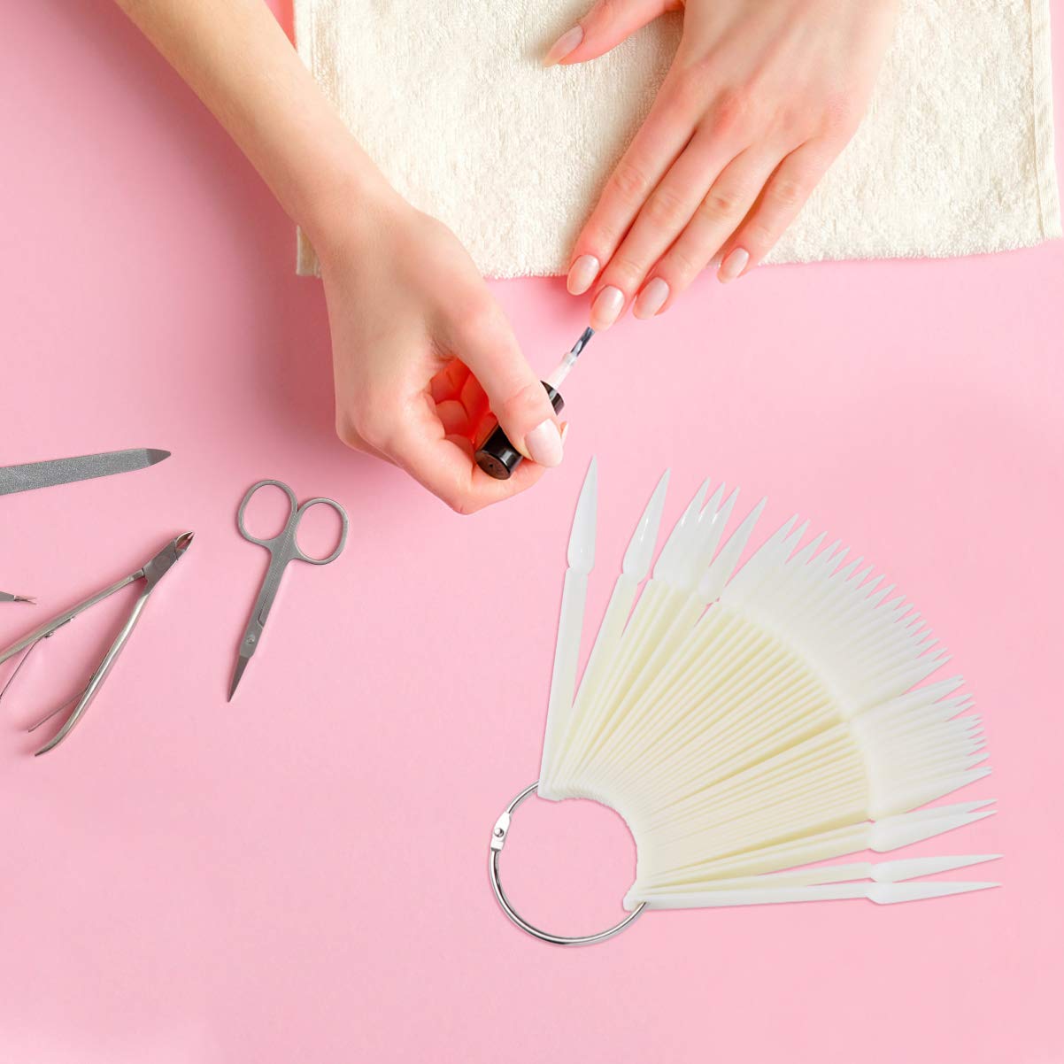 HEALLILY 160 Pcs Plastic Nail Sticks with Ring - Nail Art Polish Display Tips, False Nail Sample Sticks for Nail Practice & Color Display - Perfect for Salon, DIY Manicure & Nail Art Training