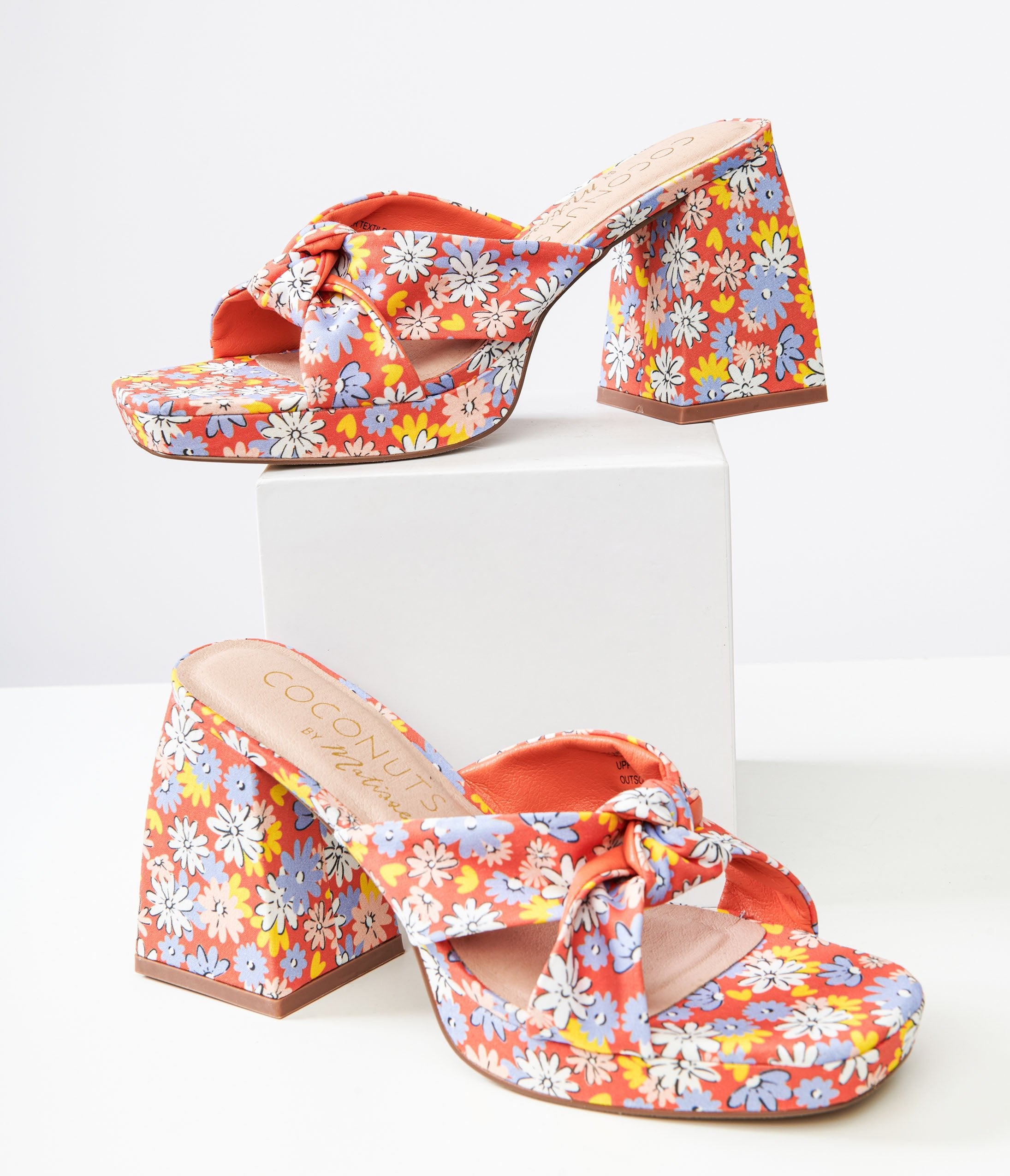 Vintage 1970s Red Floral Print Platform Heels - Retro Esme Style High Heels for Women, Perfect for 70s Theme Parties, Weddings & Special Occasions