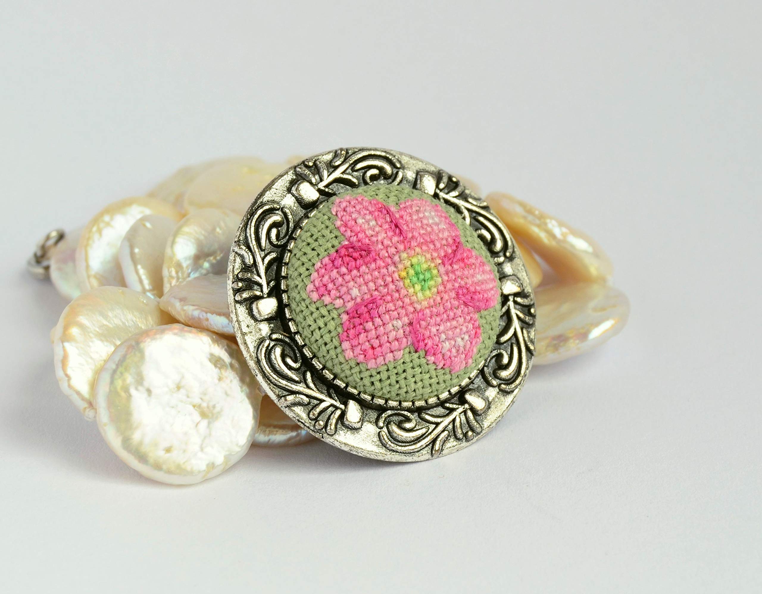 Handmade Embroidered Floral Brooch - Pink Flower Pin for Women - Perfect for Weddings, Parties & Gift Giving