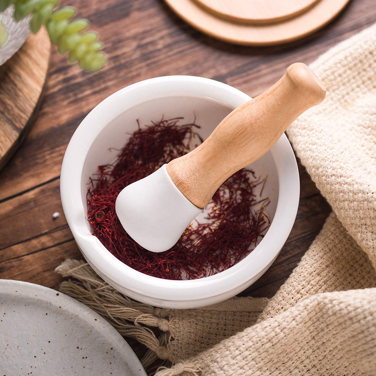 Premium Porcelain Mortar and Pestle Set – Spice Grinder, Herb Crusher, Pill Grinder, Pesto Maker – Non-Slip Base with Lid – Perfect for Kitchen, Pharmacy & DIY Herbal Remedies