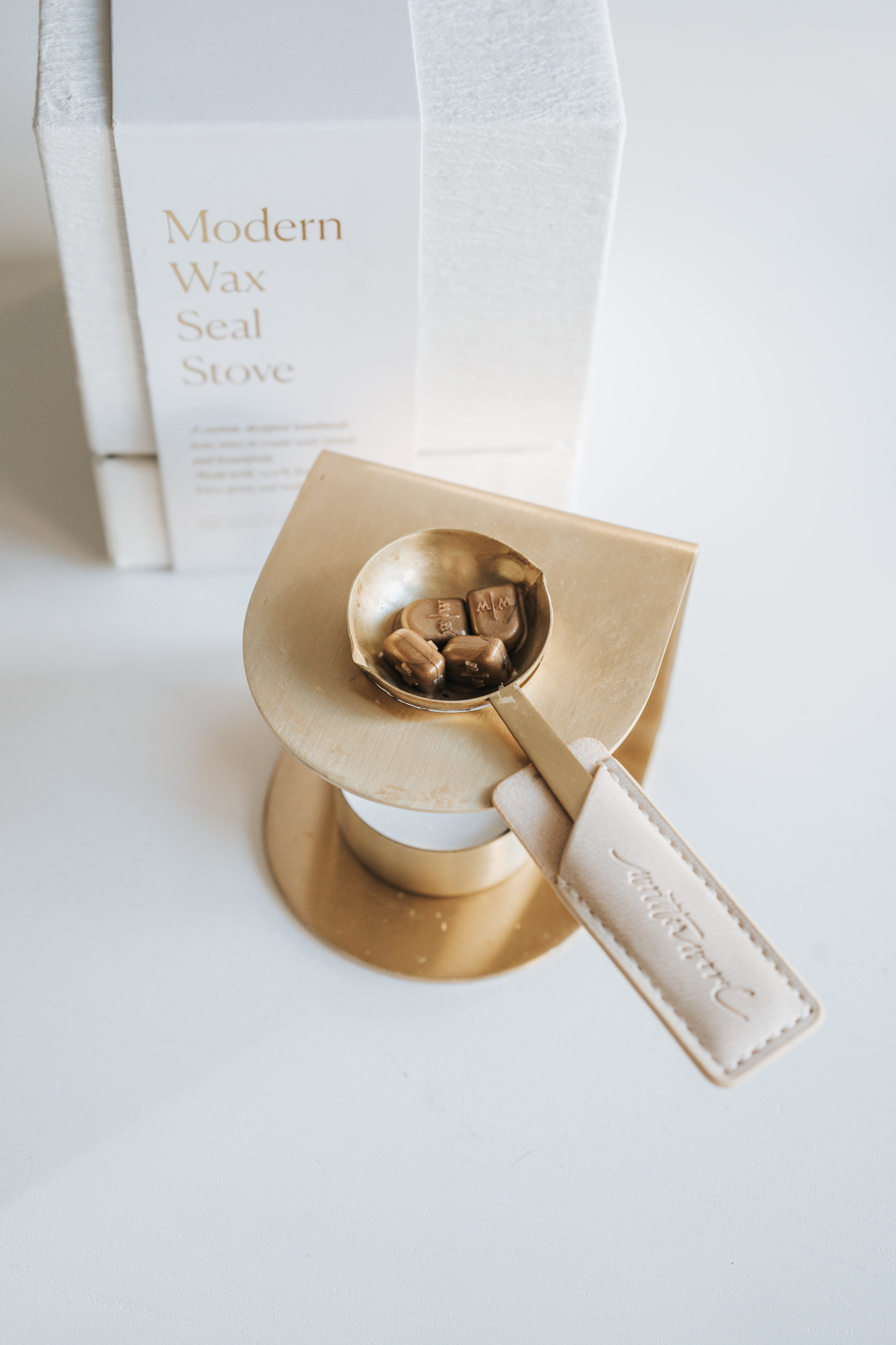 Antique Brass Wax Seal Stamp Kit with Wooden Handle - Perfect for Wedding Invitations, Scrapbooking & DIY Crafts