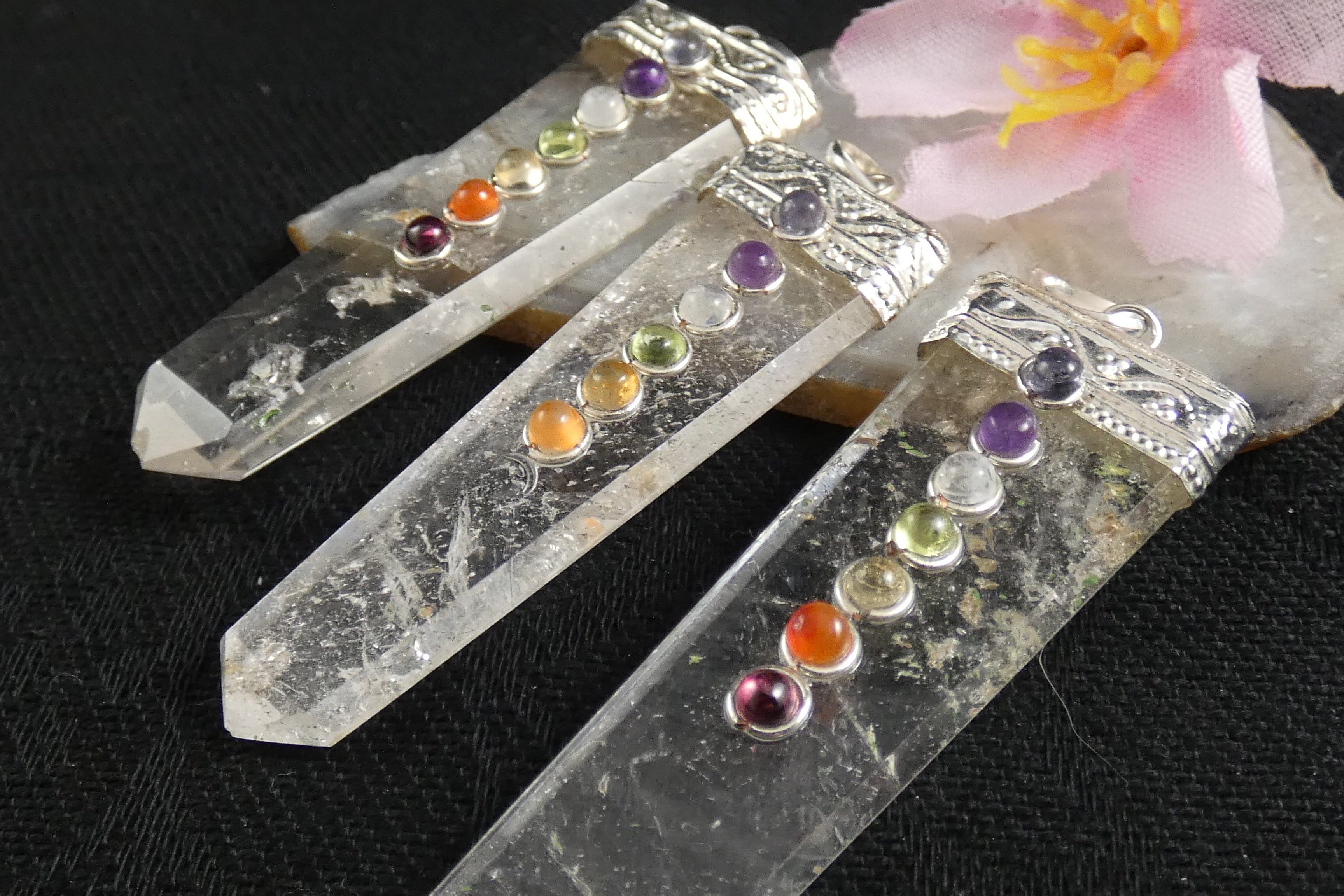 Natural Clear Quartz Chakra Pendant Necklace - Healing Crystal Jewelry for Meditation, Energy Balance & Spiritual Protection | Perfect for Yoga, Reiki & Daily Wear