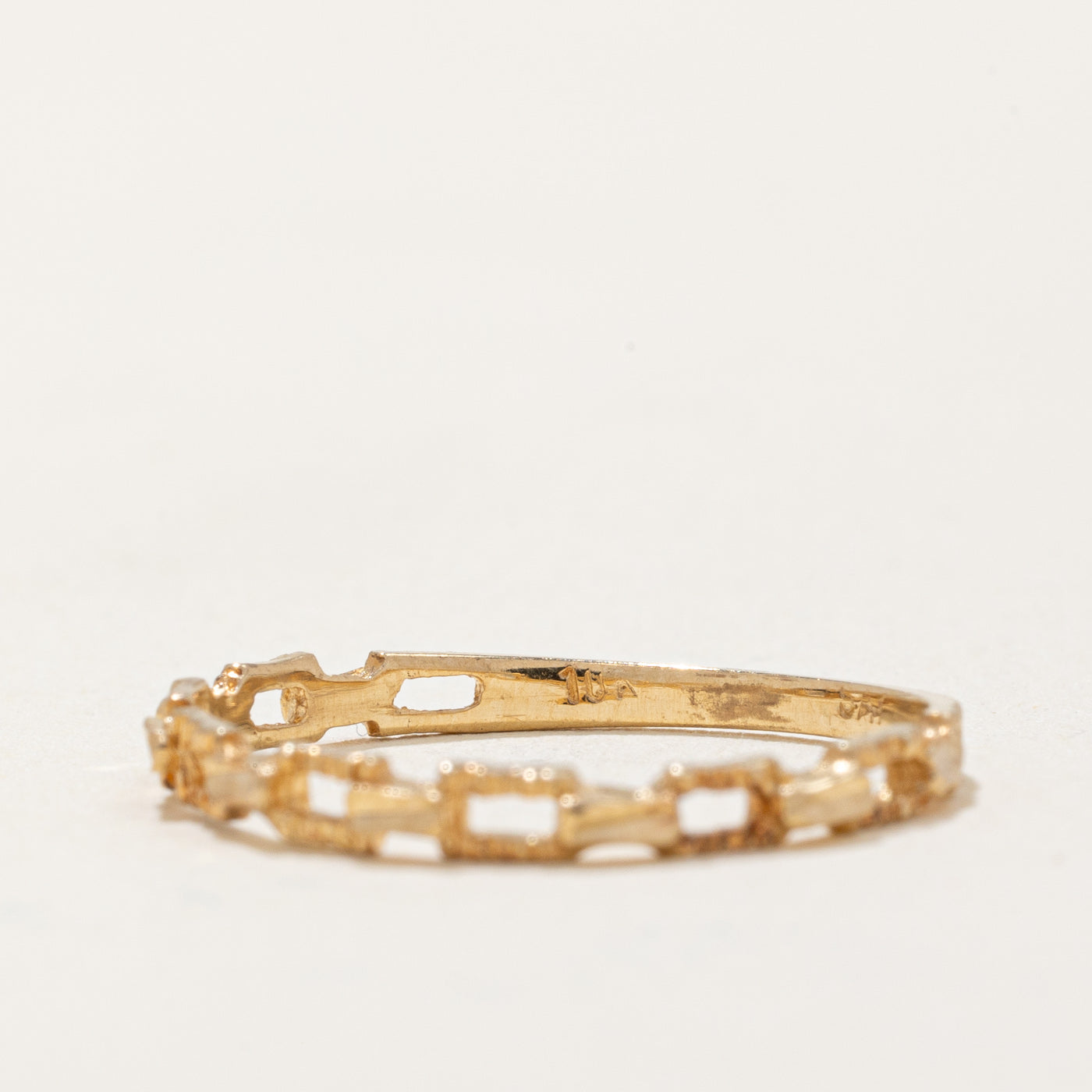 10K Yellow Gold Chain Link Ring for Women - Size 6.25 - Elegant Stackable Jewelry for Everyday Wear, Gift Giving & Special Occasions