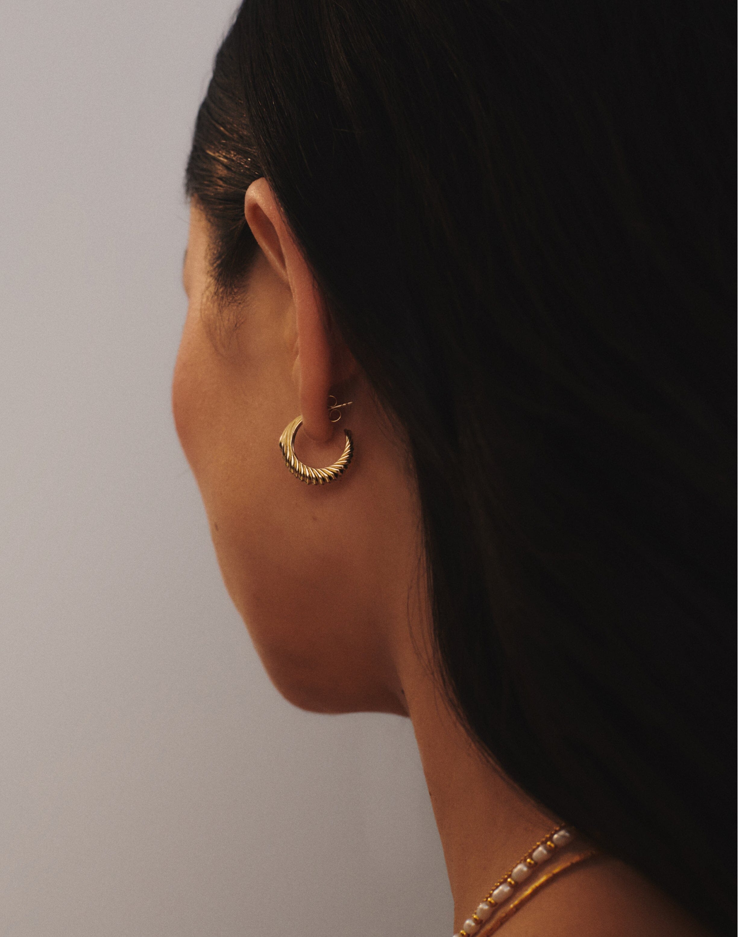 Wavy Ridge Small Hoop Earrings for Women - Trendy Minimalist Gold Hoops for Everyday Wear | Perfect for Work, Date Night & Casual Outfits