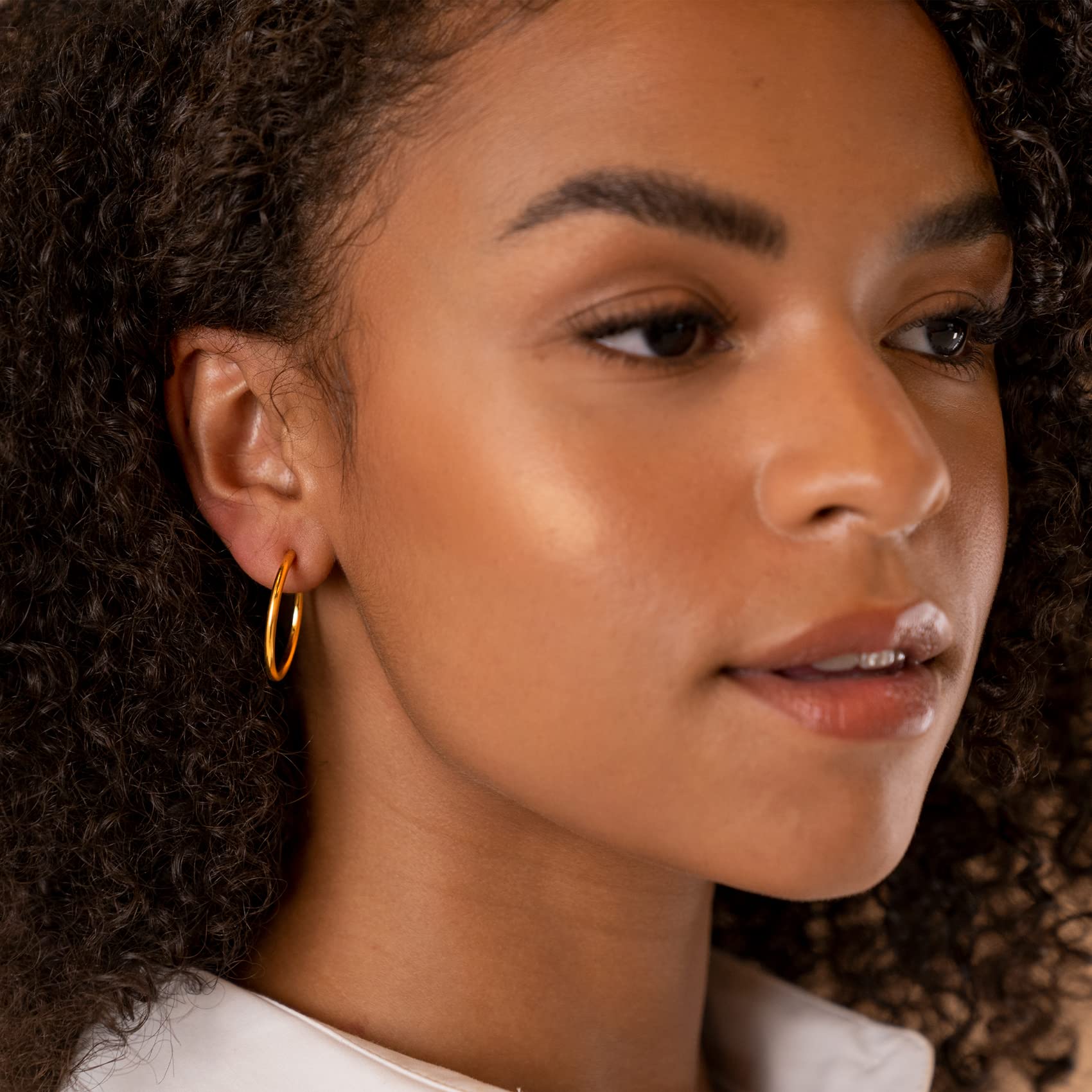 PAVOI 14K Gold Plated Hoop Earrings for Women - 2mm Thin Lightweight Infinity Loop Earrings Set - Perfect for Everyday Wear, Office & Special Occasions