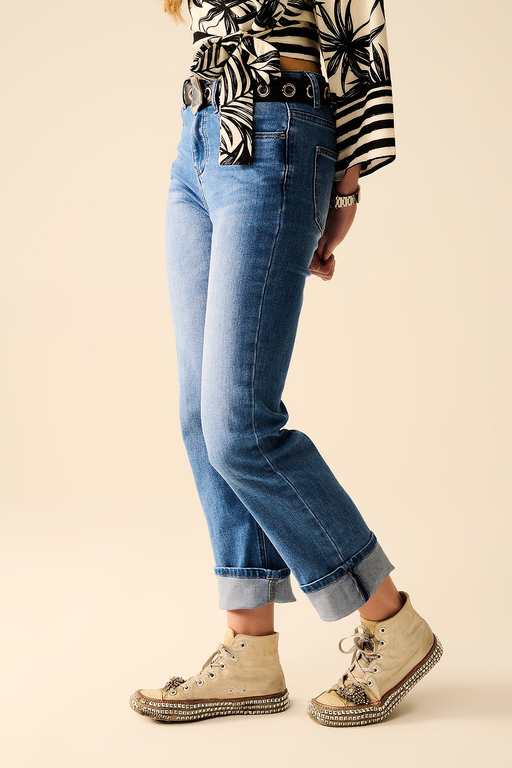 Stretch Denim Jeans with Straight Hem in Medium Wash - Perfect for Casual Wear, Office Outfits & Everyday Comfort
