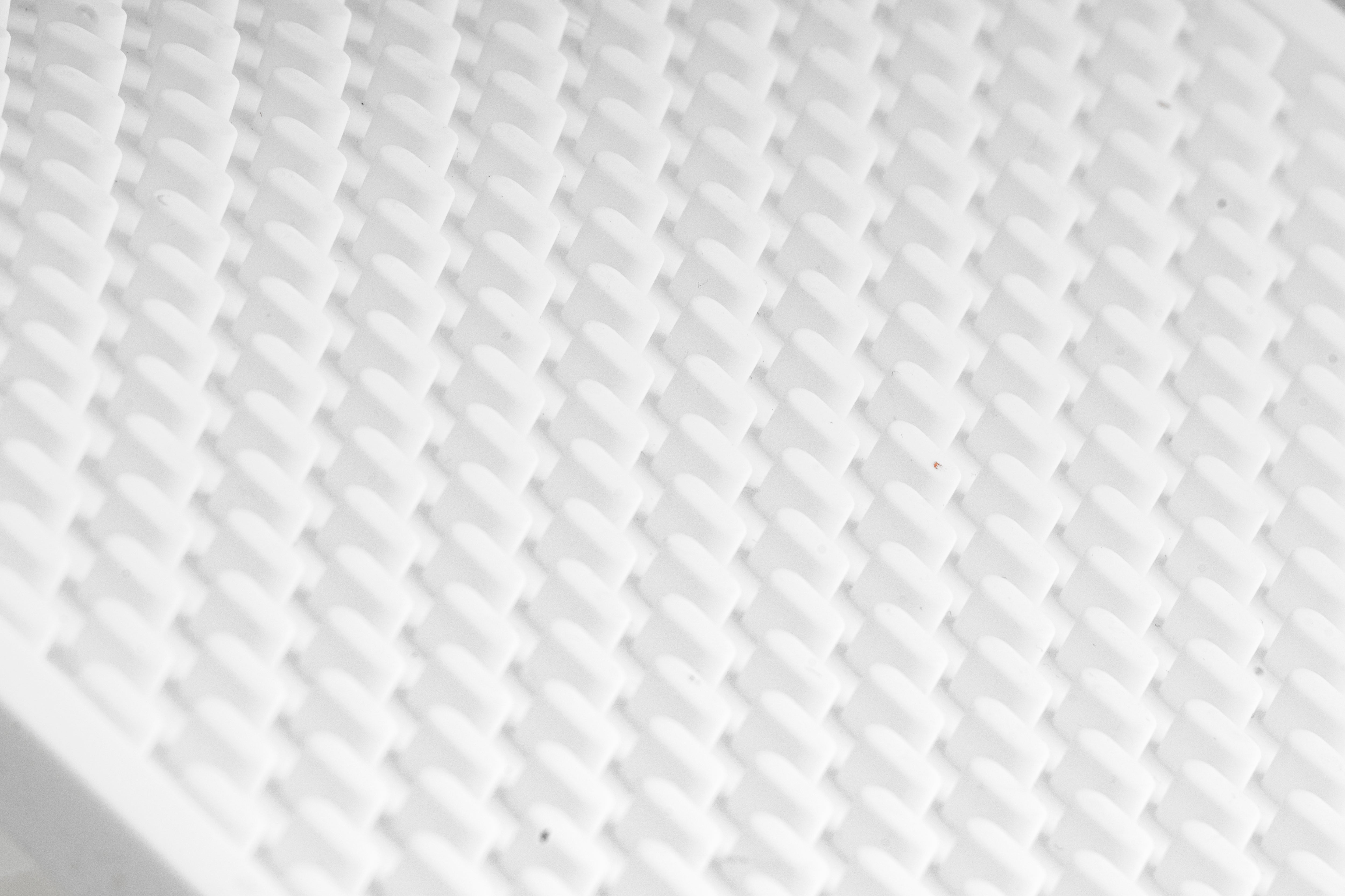 Premium Non-Slip White Silicone Bar Mat - Heat Resistant & Easy to Clean - Perfect for Bartending, Baking, Crafting & Kitchen Counter Protection