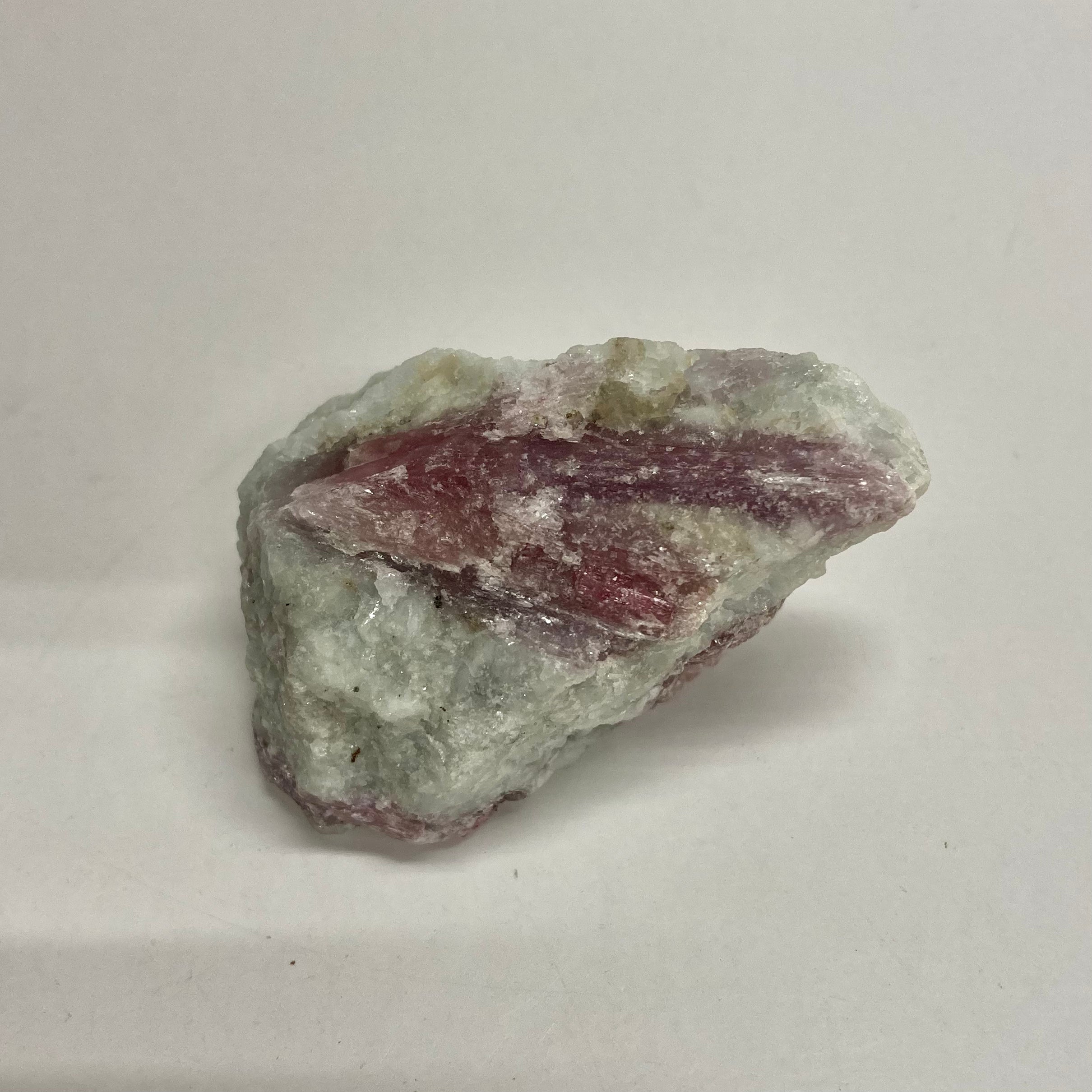 Natural Pink Tourmaline Gemstone Jewelry - Healing Crystal for Necklace, Ring & Bracelet - Perfect for Meditation, Energy Healing & Spiritual Gifts