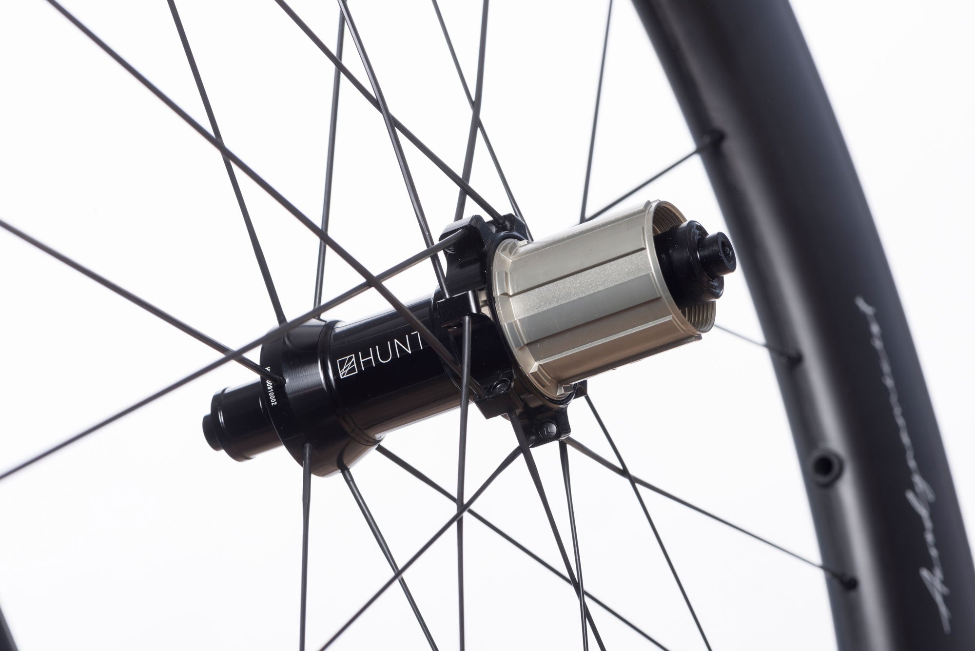 HUNT 82 Carbon Aerodynamicist Single Wheel - Lightweight Carbon Fiber Bike Wheel for Road Cycling & Triathlon - Perfect for Speed Racing & Endurance Training