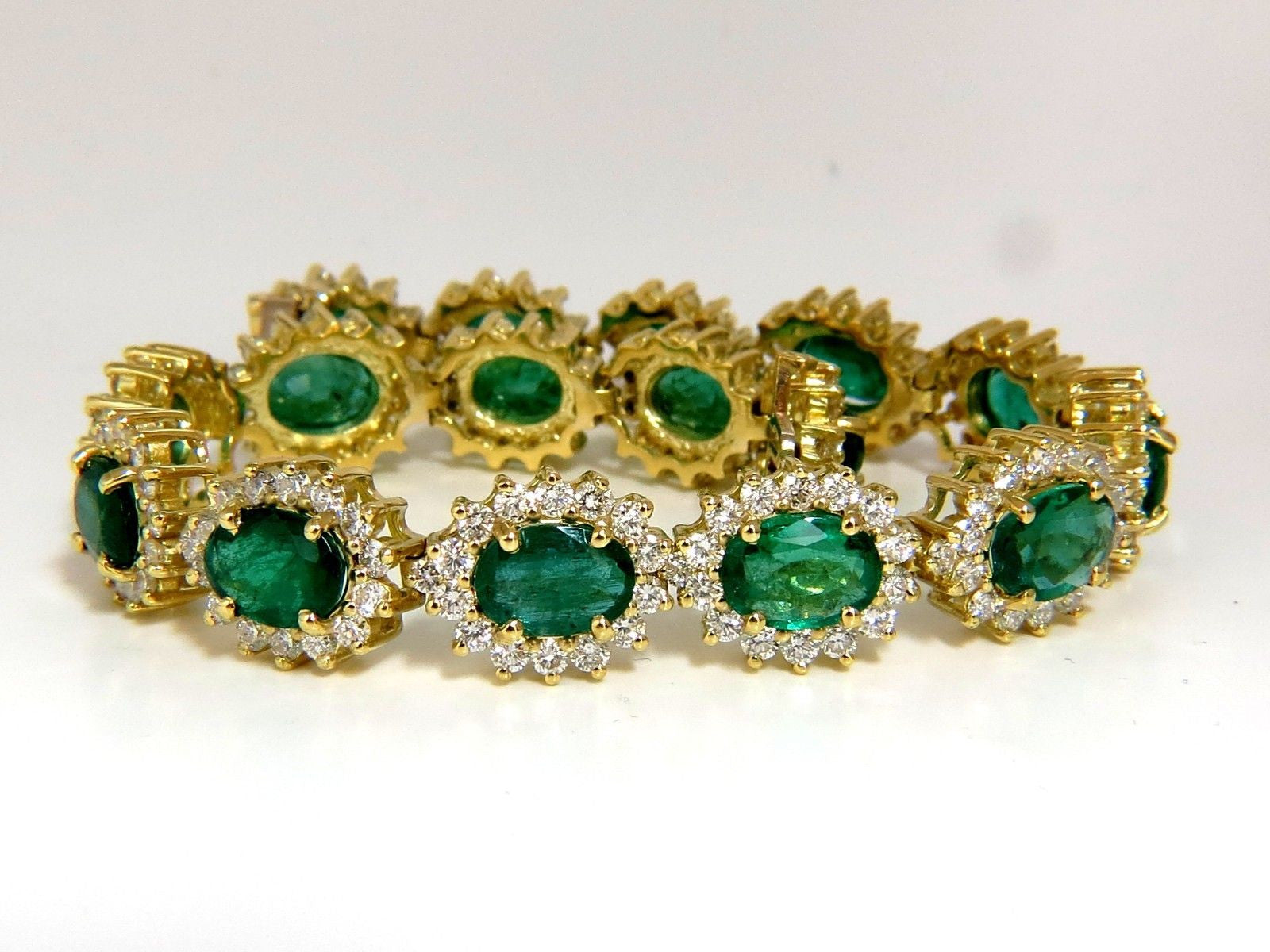 30.26CT Natural Zambia Vivid Green Emerald & Diamond Tennis Bracelet - 8.5 Inch Adjustable Luxury Jewelry for Women, Perfect for Weddings, Parties & Special Occasions