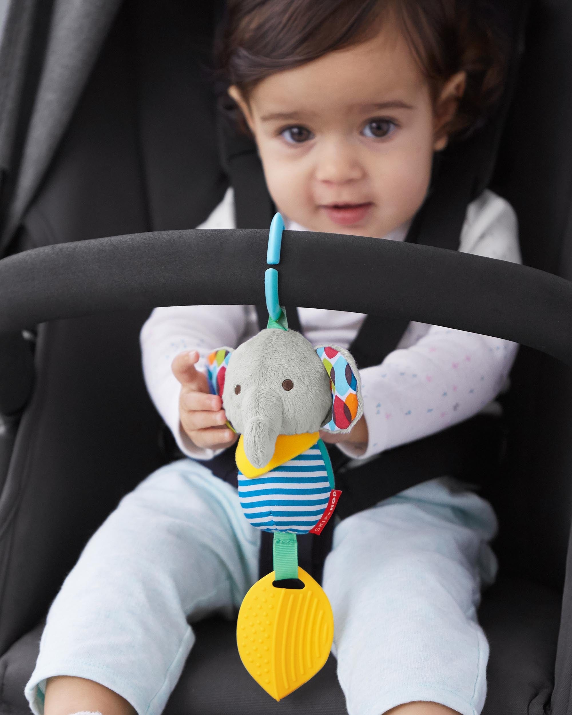 Skip Hop Bandana Buddies Chime Buddies - Soft Baby Teething Toy with Rattle & Textured Chewers - Perfect for Soothing Sore Gums & Sensory Play