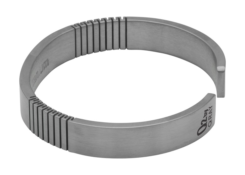 QRAY Q2 Pure Titanium Golf & Athletic Bracelet for Men & Women - 100% Hypoallergenic C-Shaped Wellness Jewelry - Perfect for Golf, Sports & Everyday Wear