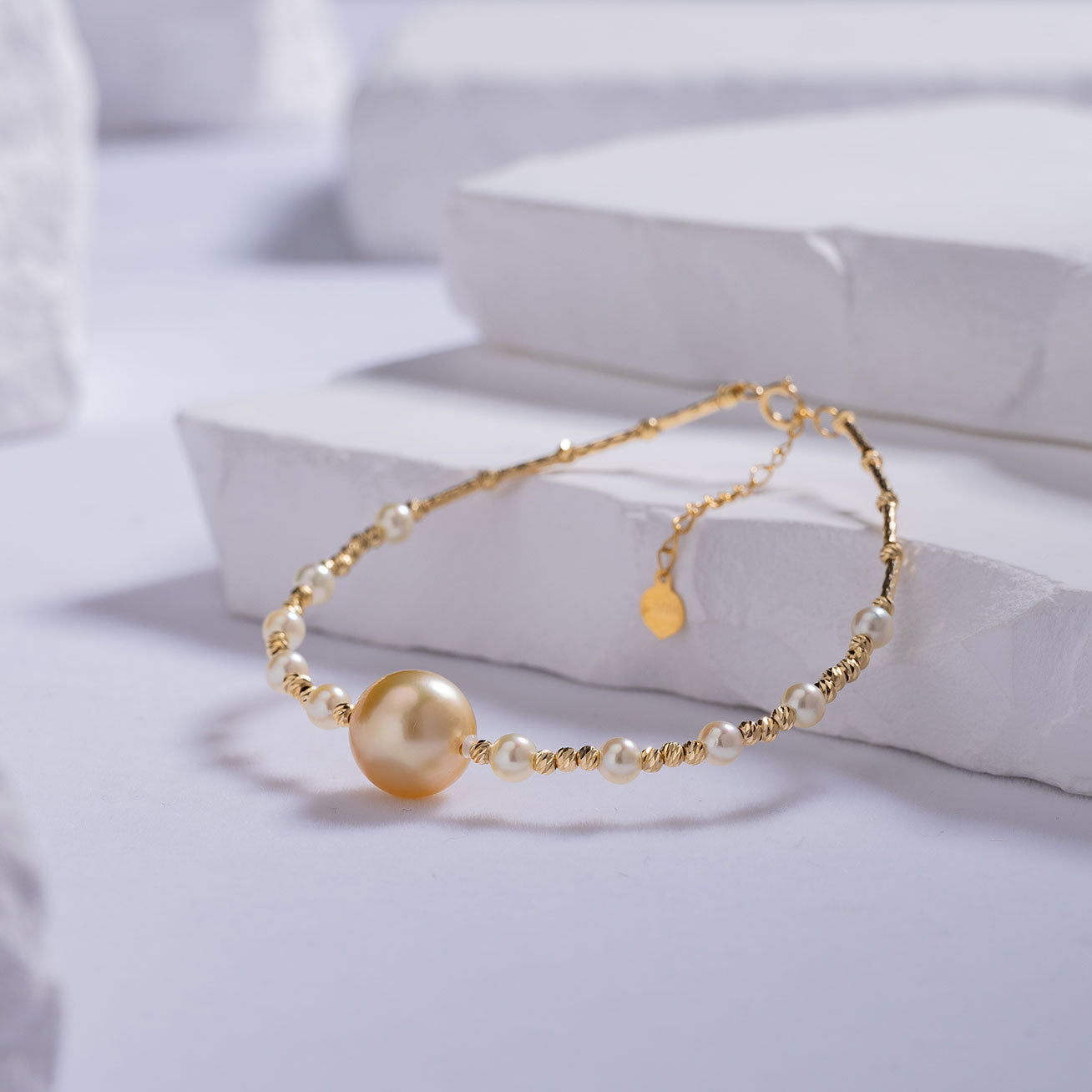 18K Solid Gold Saltwater Pearl Bracelet KB00019 | Elegant Women's Jewelry Gift for Wedding, Anniversary & Special Occasions | Perfect for Bridal, Party & Formal Events