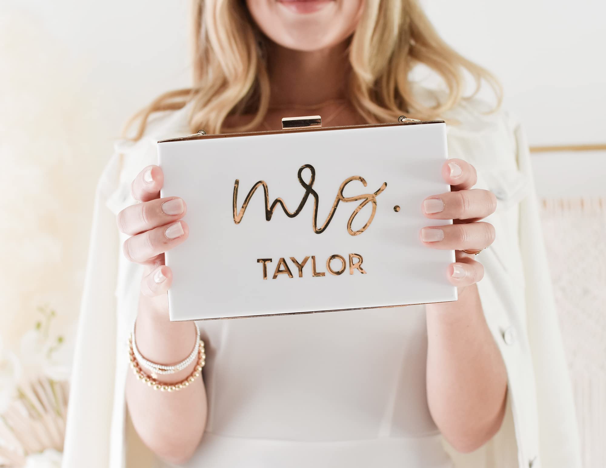 ModParty Mrs Personalized Clutch Purse - White & Gold Acrylic Bride Purse for Engagement, Bridal Shower & Honeymoon | Elegant Wedding Accessory with Removable Chain | Perfect for Bridal Parties, Bachelorette Events & Romantic Getaways