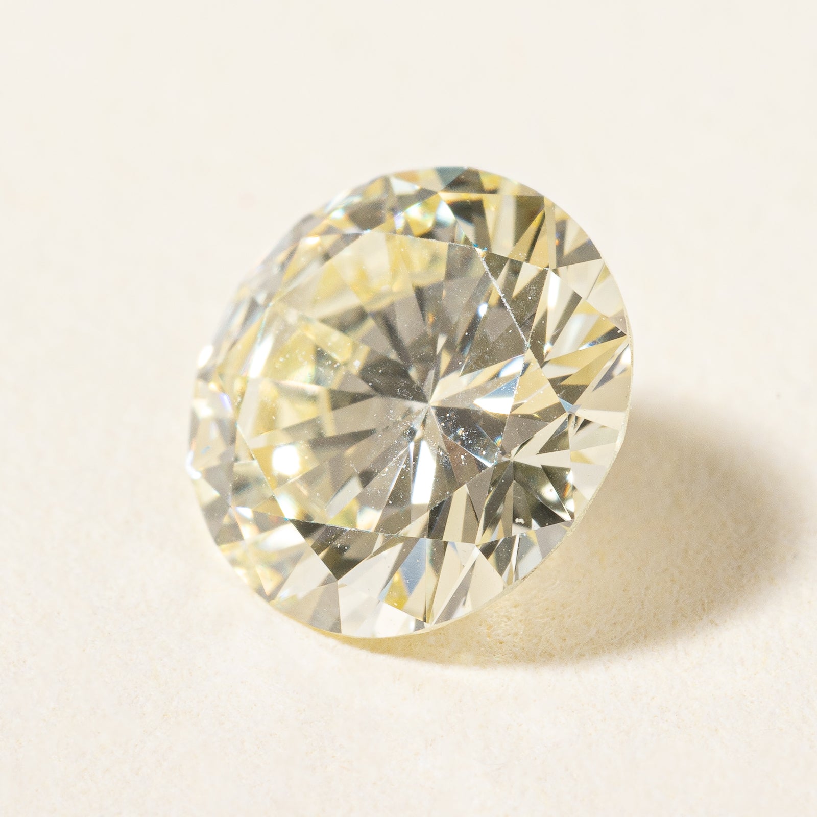 GIA Certified 1.05 Carat Round Brilliant Cut Loose Diamond for Engagement Rings & Fine Jewelry | D Color | VS1 Clarity | Excellent Cut