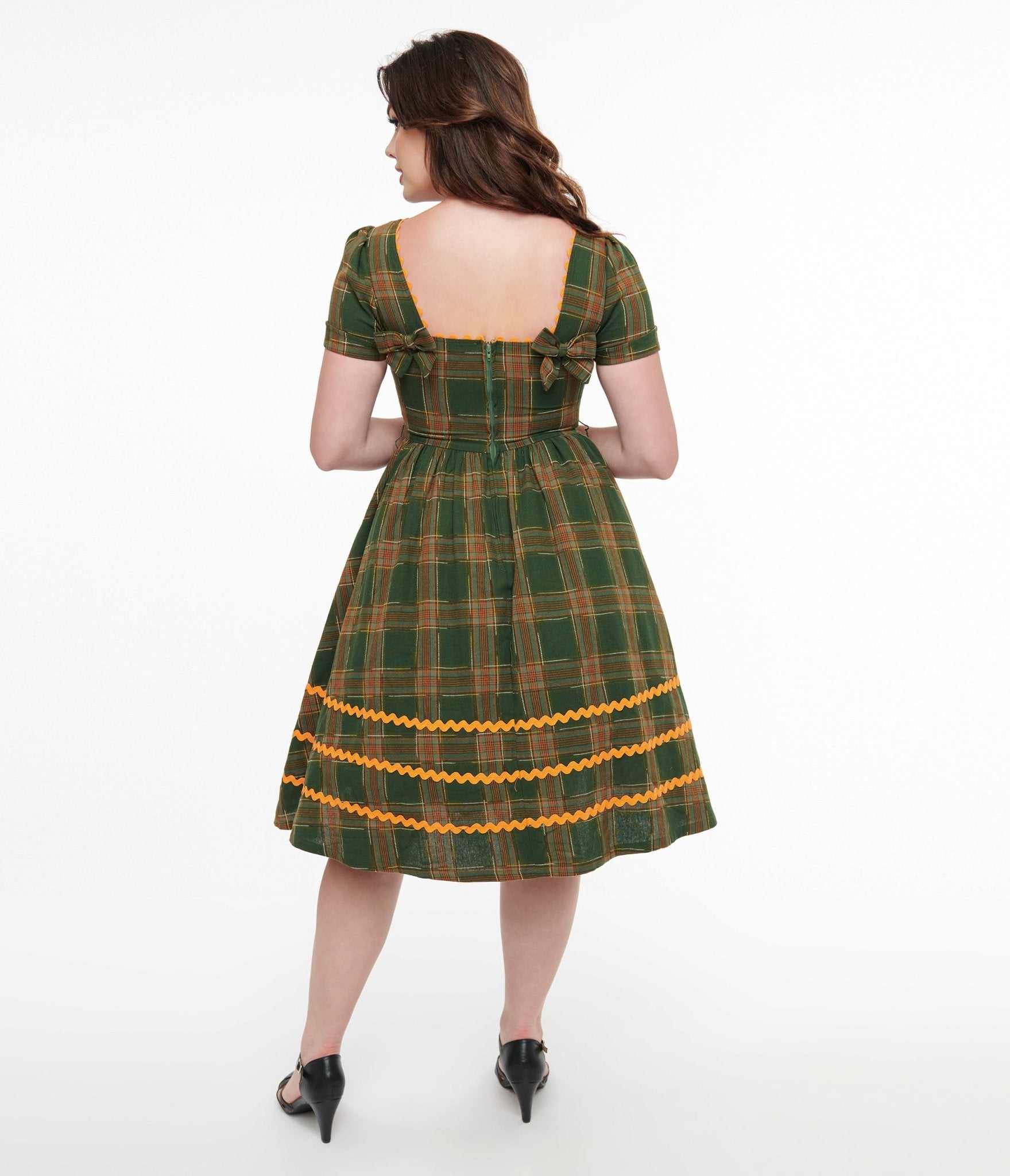 Vintage 1950s Green Plaid Cotton Swing Dress - Retro A-Line Tea Length Dress for Women | Perfect for Cocktail Parties, Weddings & Vintage-Themed Events