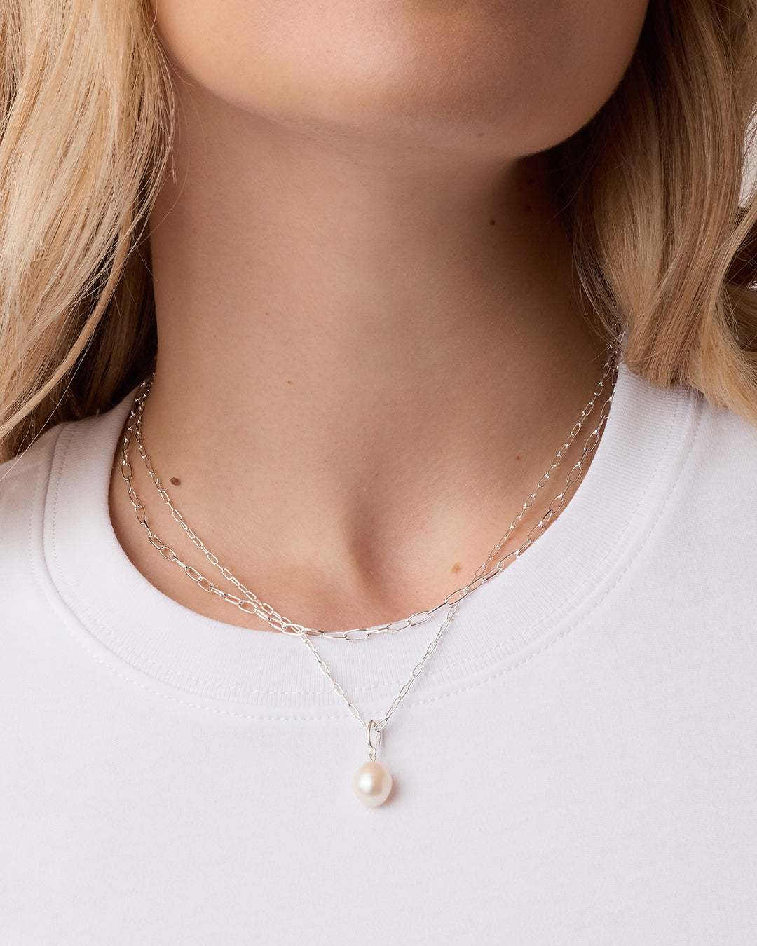 Pearl Parker Charm - Elegant Pearl Jewelry for Women, Perfect for Gifts, Parties & Special Occasions
