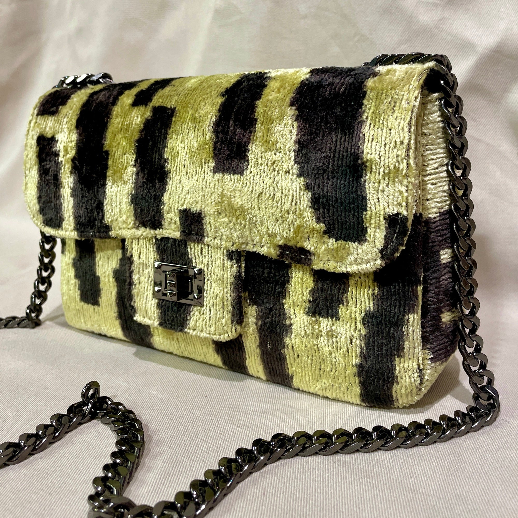 Ikat Coco Bag Ravello - Stylish Handwoven Crossbody Purse for Women | Boho Chic Fashion Accessory | Perfect for Travel, Shopping & Everyday Use