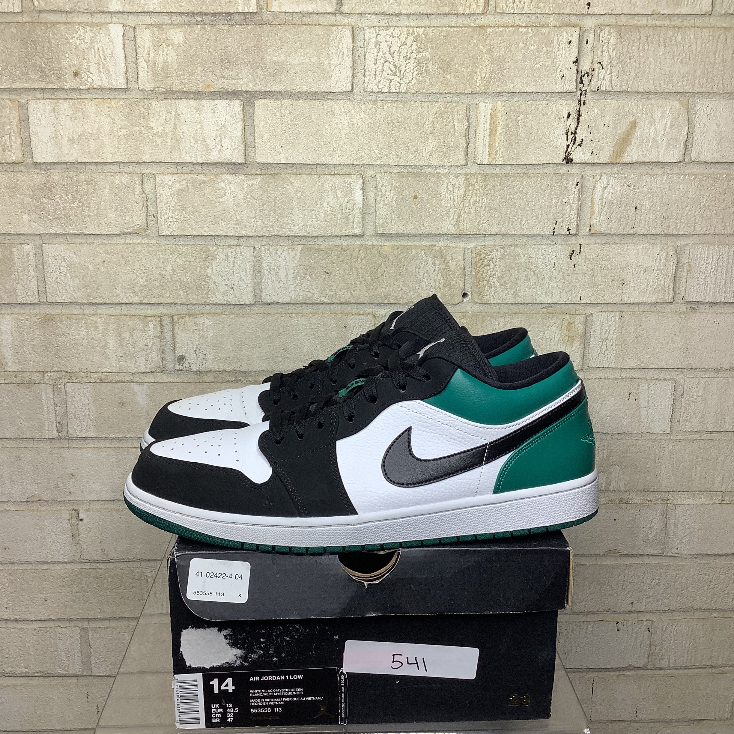 Original Title: AIR JORDAN 1 LOW WHITE BLACK MYSTIC GREEN SIZE 14 553558 113   Optimized Title: **Air Jordan 1 Low Sneakers - White, Black & Mystic Green - Men's Size 14 (Style 553558-113) - Perfect for Casual Wear, Street Style & Basketball Fans**