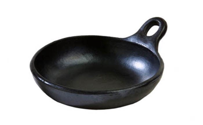 Authentic Chamba Saute Pan - All Natural Black Clay Frying Pan - Stovetop & Oven Safe - Handmade in Colombia - Perfect for Sauteing, Frying & Baking - Ideal for Home Cooking & Professional Kitchens