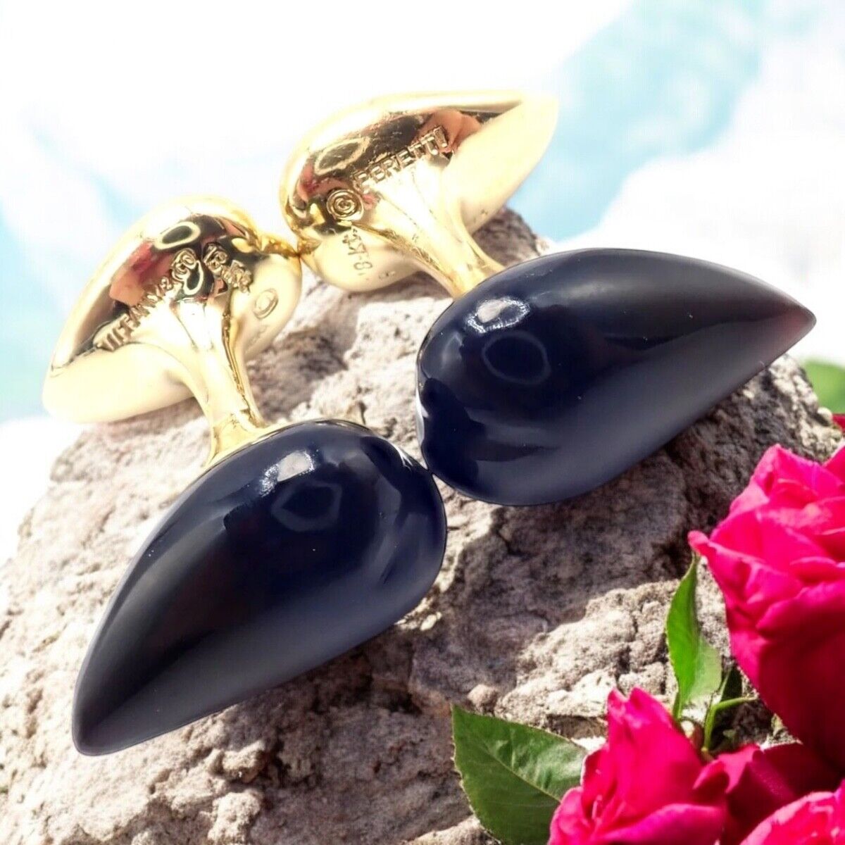 Authentic Tiffany & Co Peretti 18k Yellow Gold Black Onyx Teardrop Cufflinks for Men - Luxury Formal Wear Accessories for Weddings & Business Events