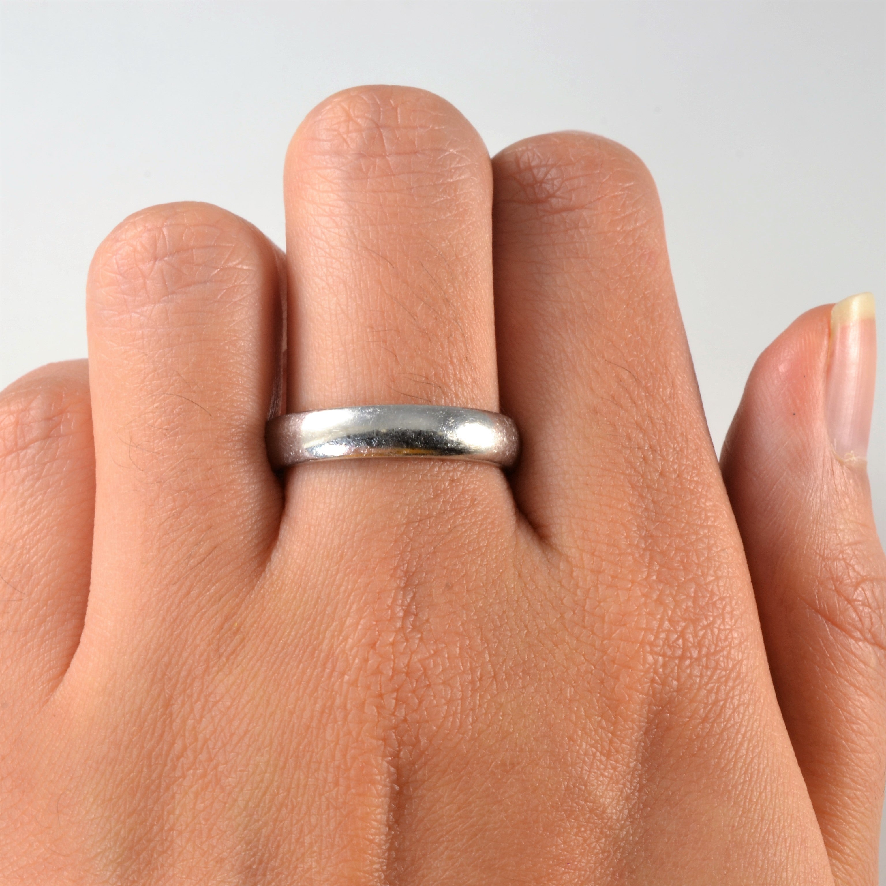 Tiffany & Co. Classic Platinum Wedding Band for Men - Size 9 | Elegant & Timeless Wedding Ring | Perfect for Engagement, Proposal & Anniversary Gifts